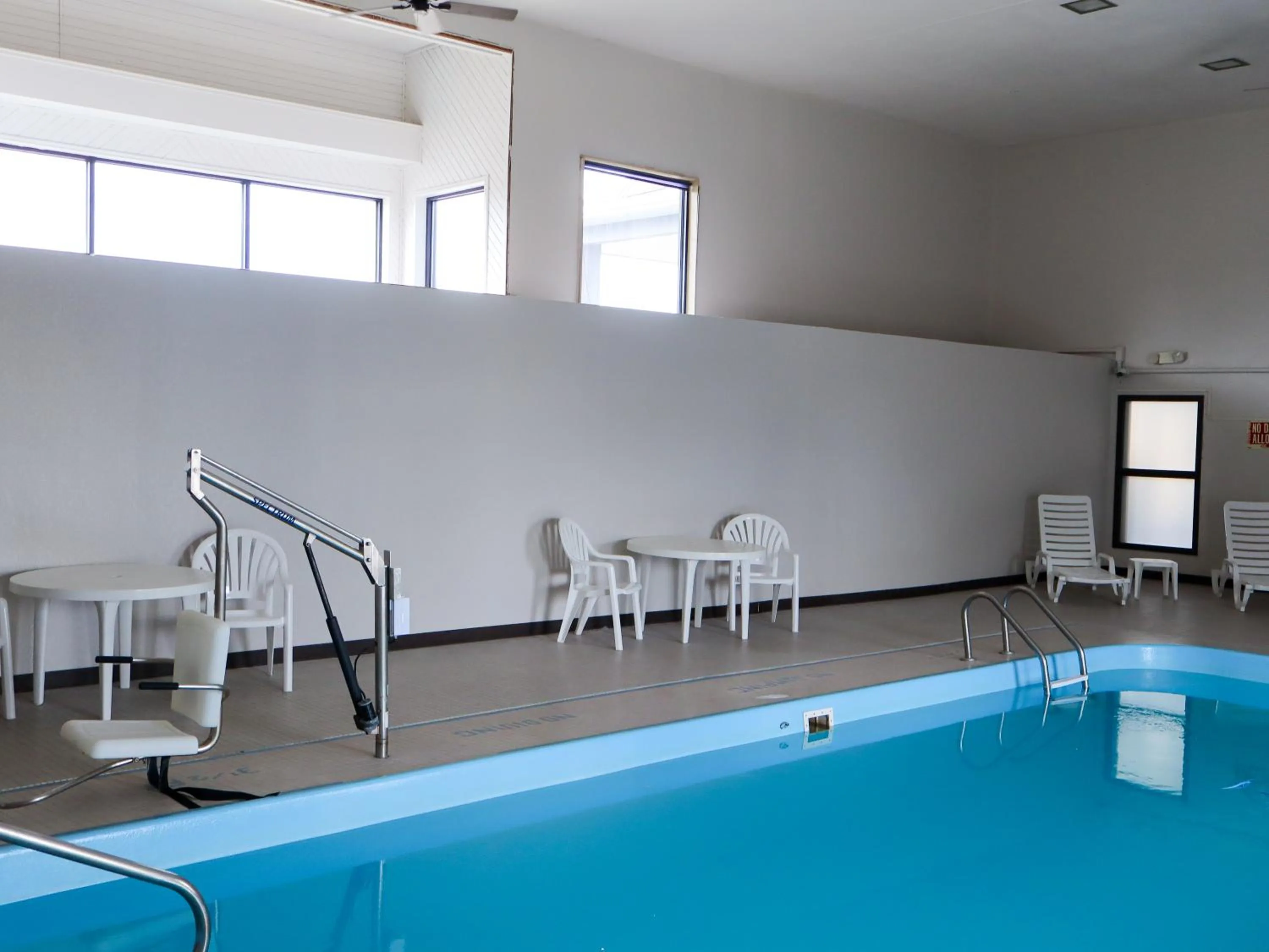 Travelodge by Wyndham Rapid City - Black Hills