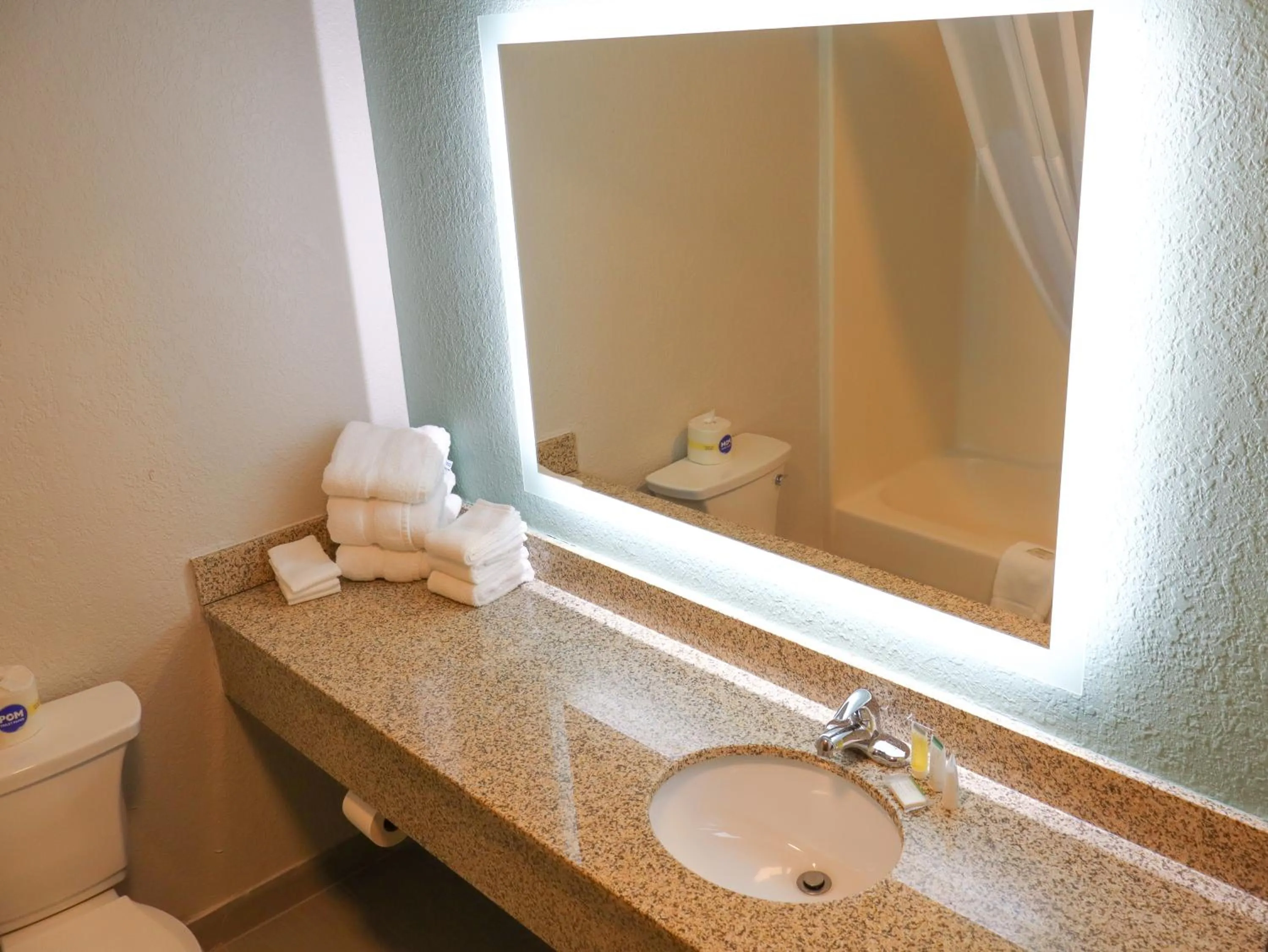 Travelodge by Wyndham Rapid City - Black Hills