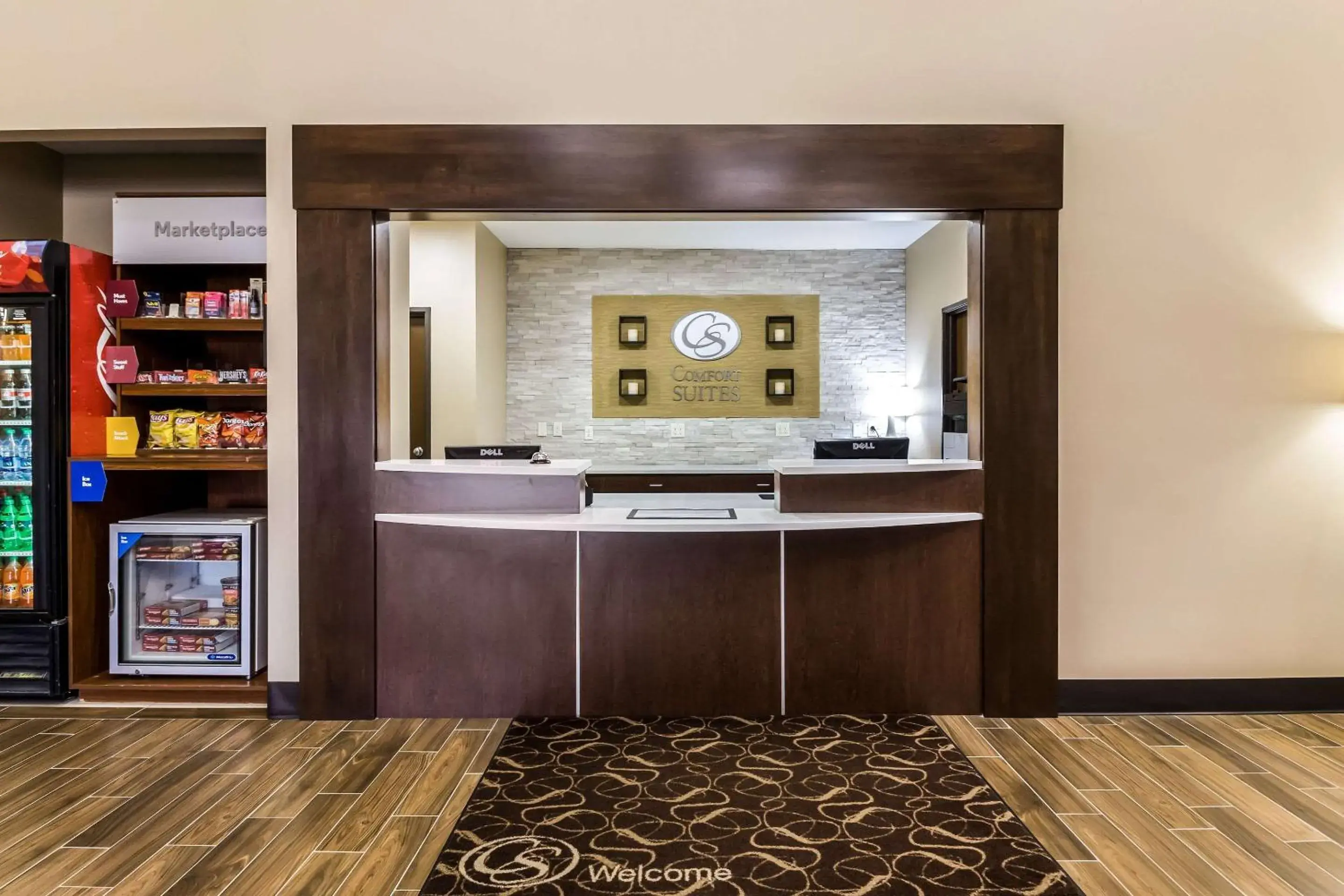 Lobby or reception in Comfort Suites Sioux Falls Mall District Lobby or reception in Comfort Suites Sioux Falls Mall District