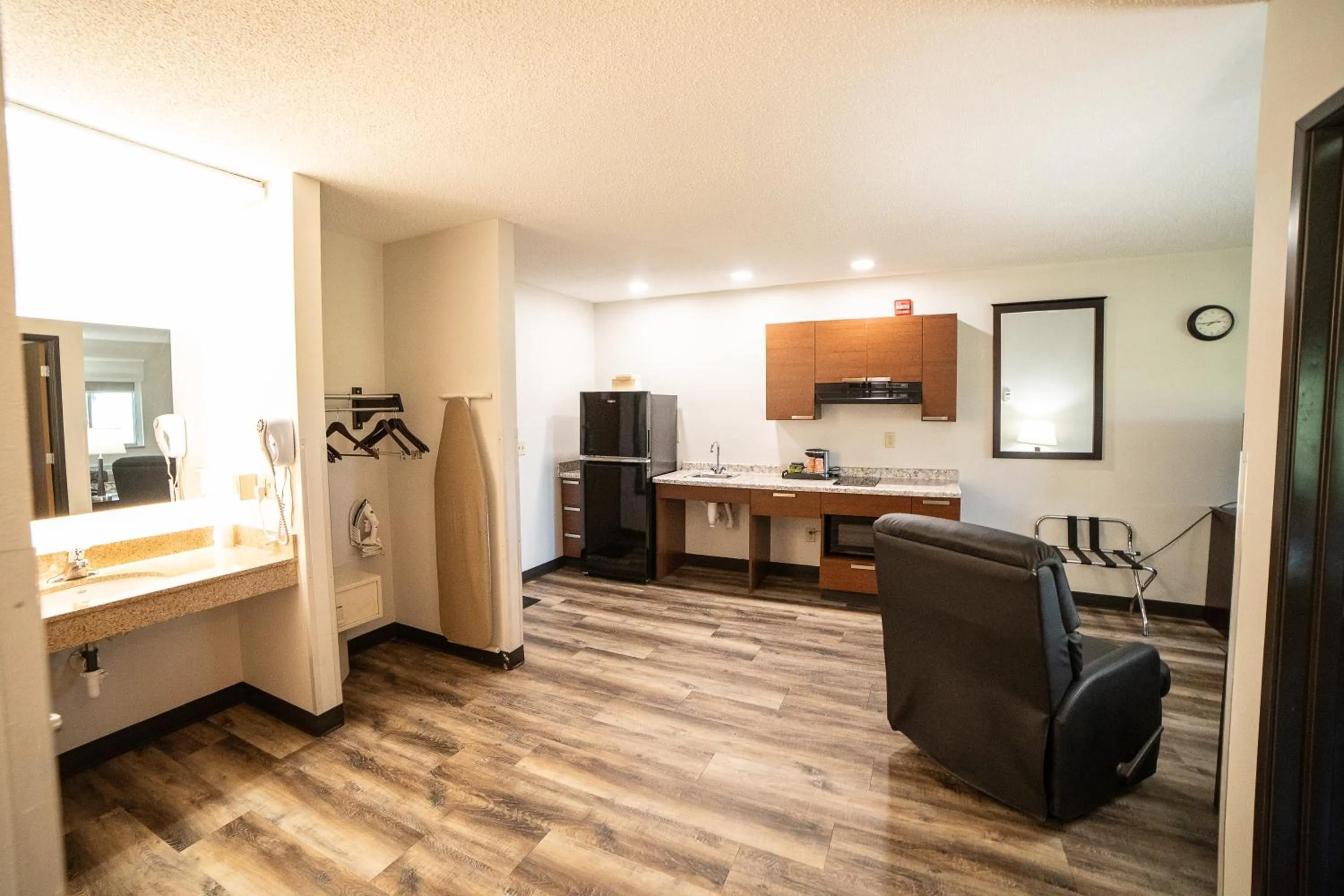 Photo of the whole room in Quality Inn & Suites Watertown near Prairie Lakes Ice Arena