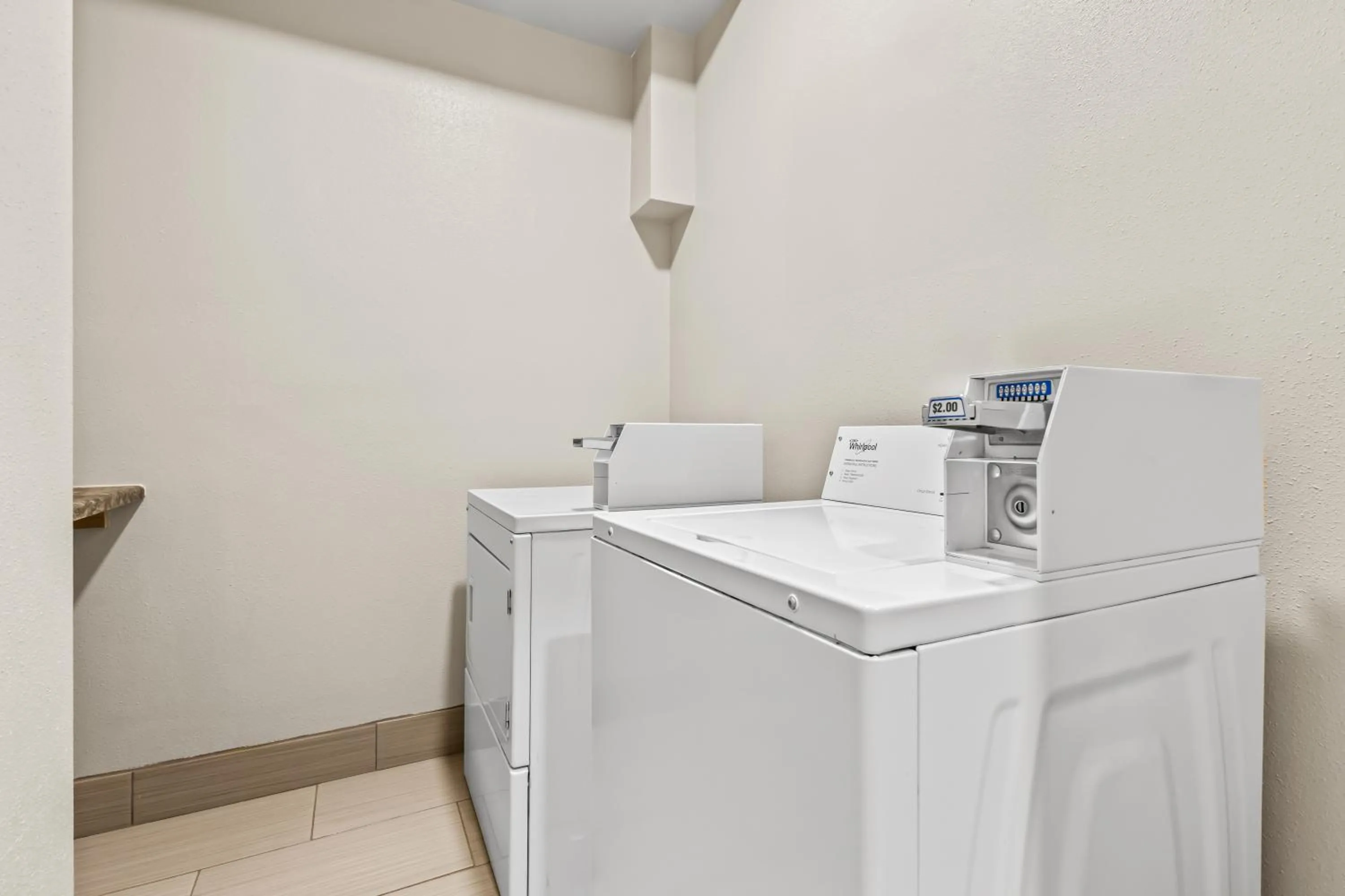 laundry in Quality Inn Brookings-University