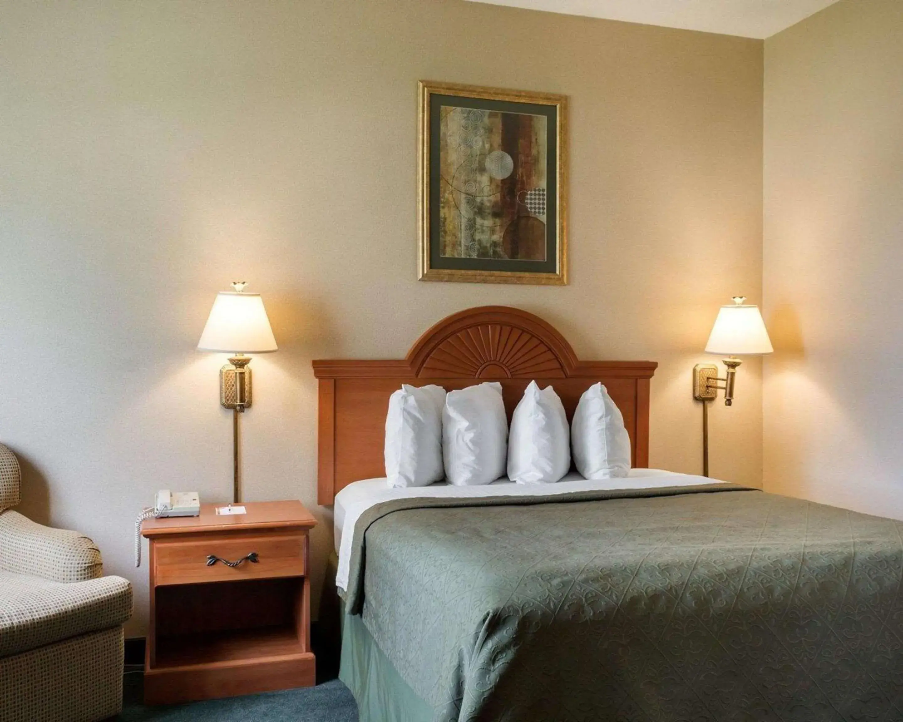 Photo of the whole room, Bed in Quality Inn Brookings-University Photo of the whole room, Bed in Quality Inn Brookings-University