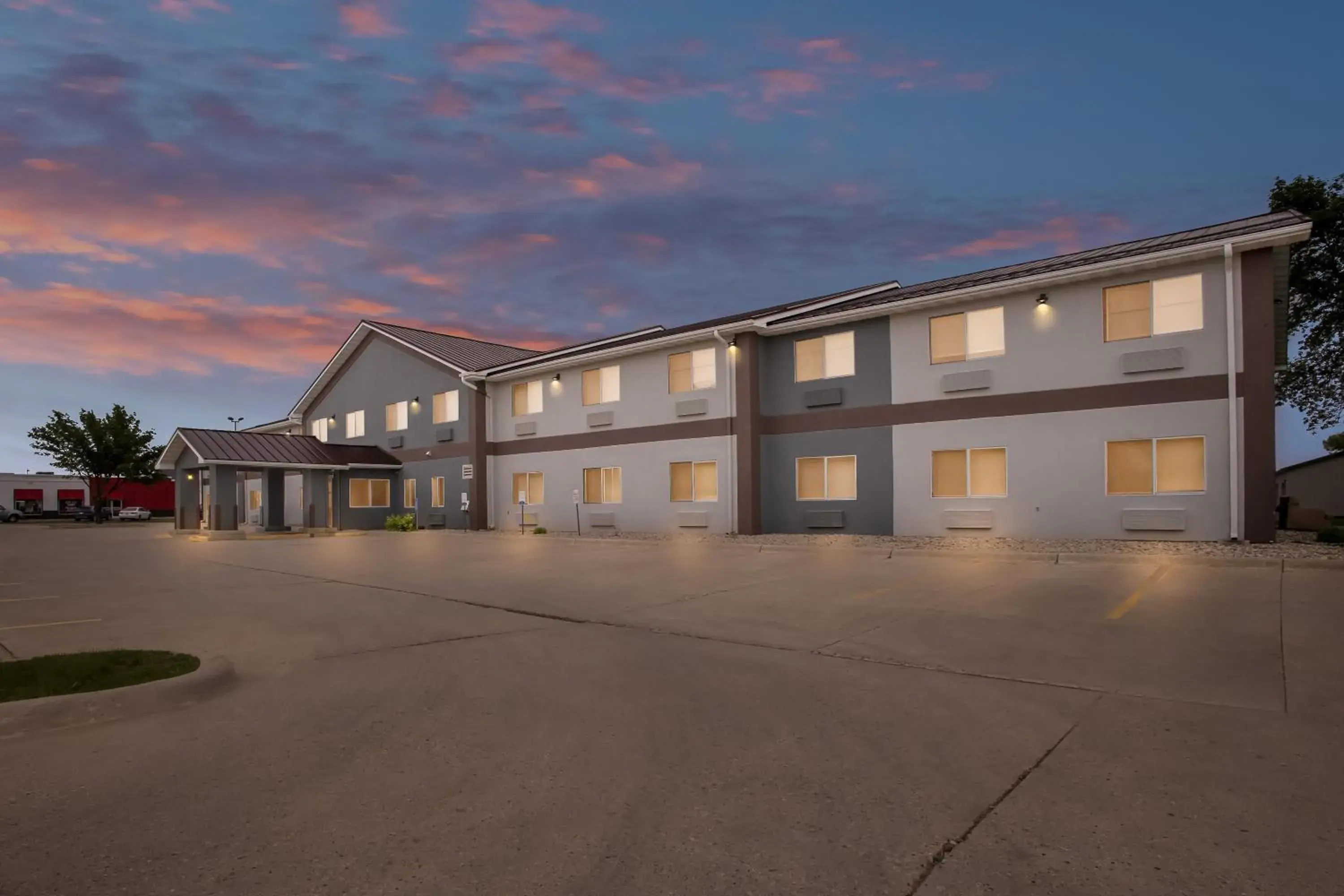 Property building in Quality Inn Brookings-University Property building in Quality Inn Brookings-University