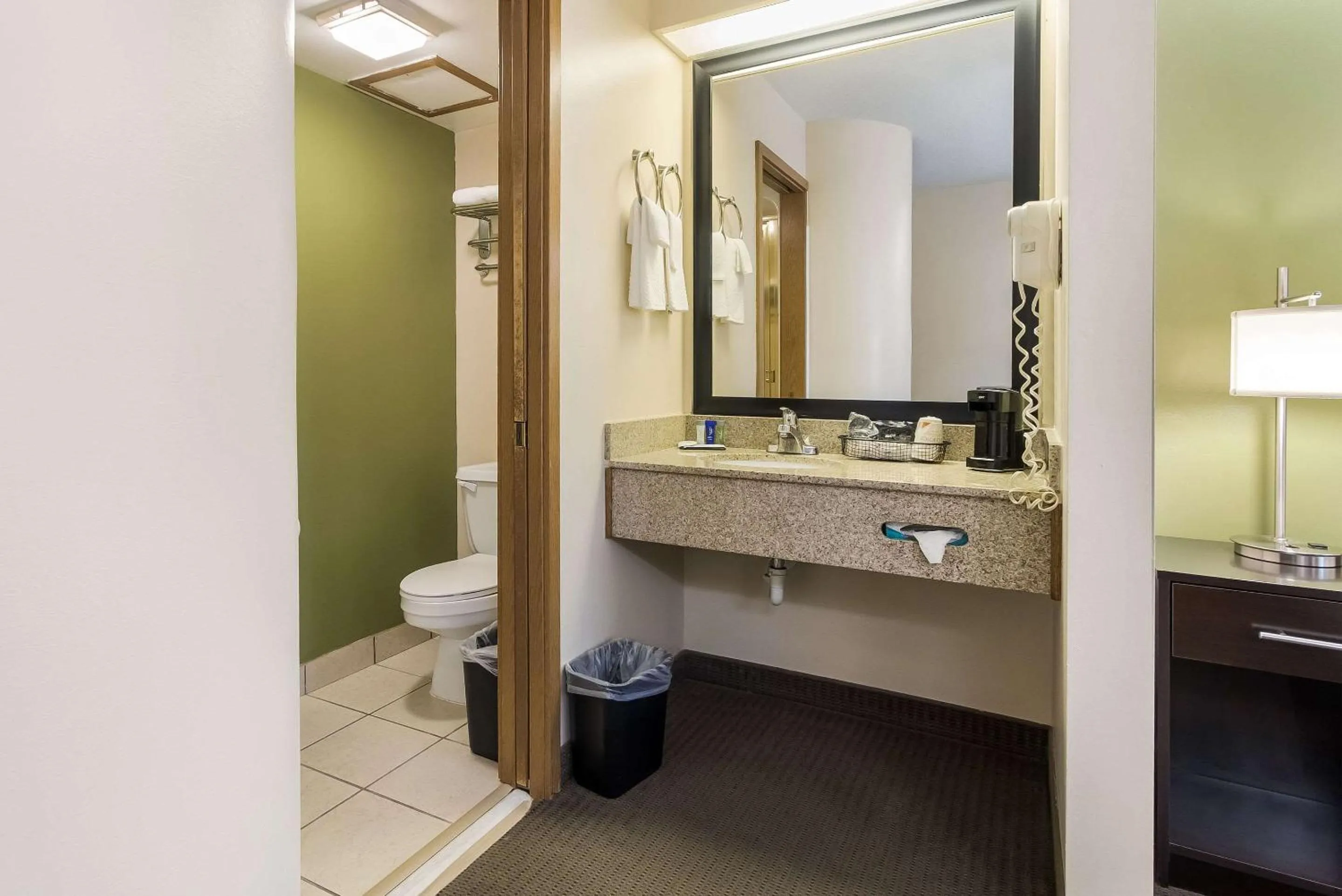 Bathroom in Sleep Inn Sioux Falls Airport