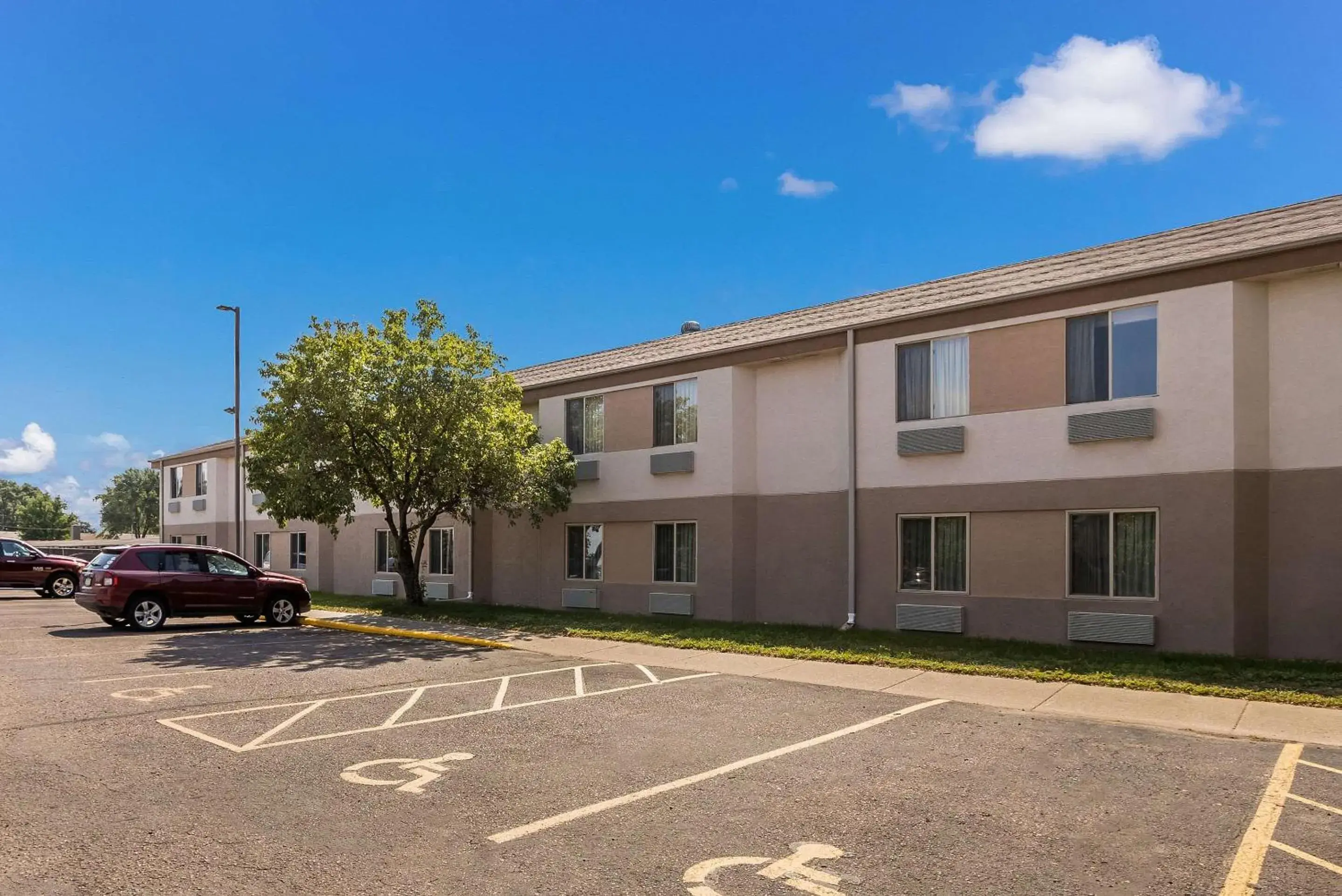 Property Building in Sleep Inn Airport Sioux Falls