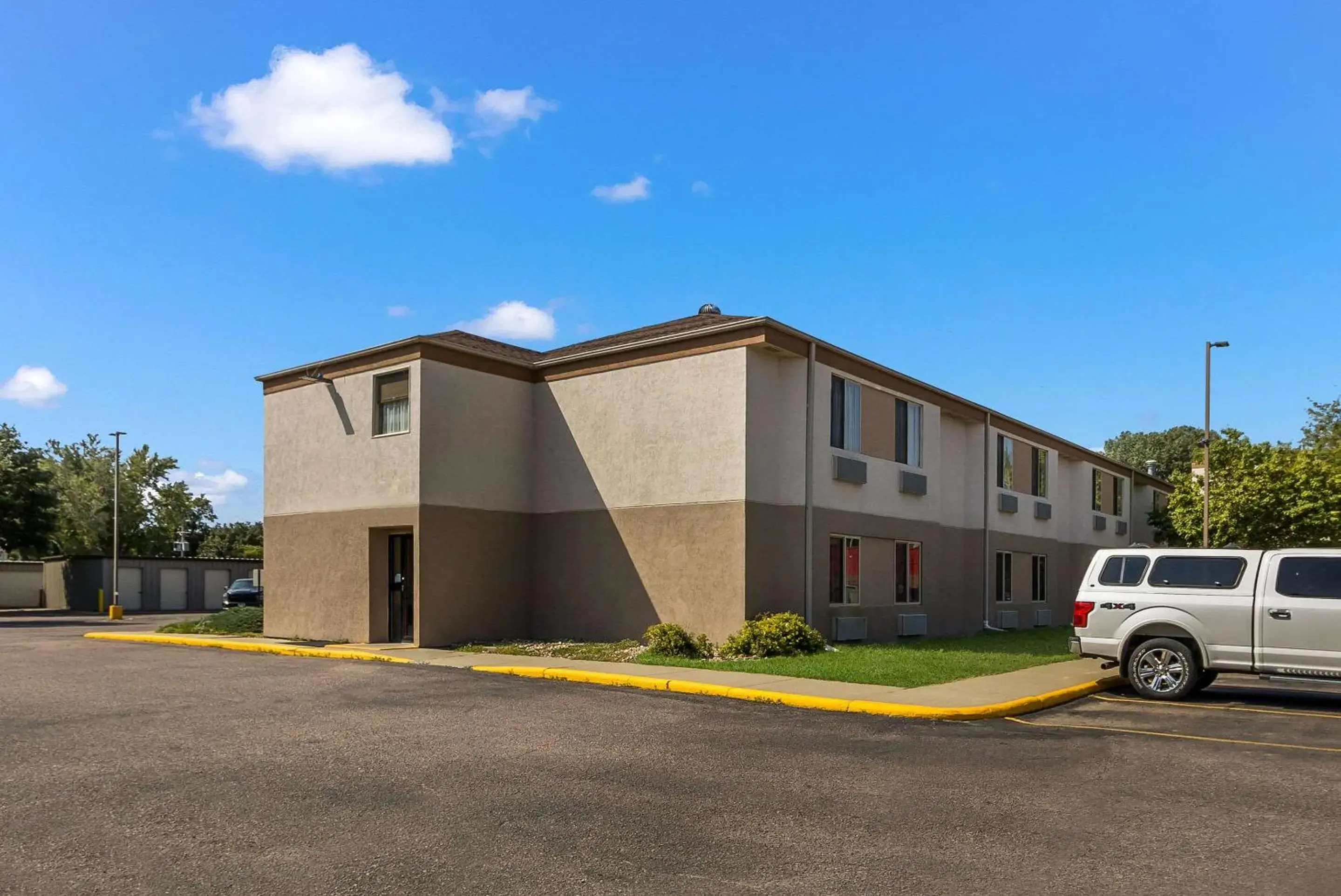 Property Building in Sleep Inn Airport Sioux Falls