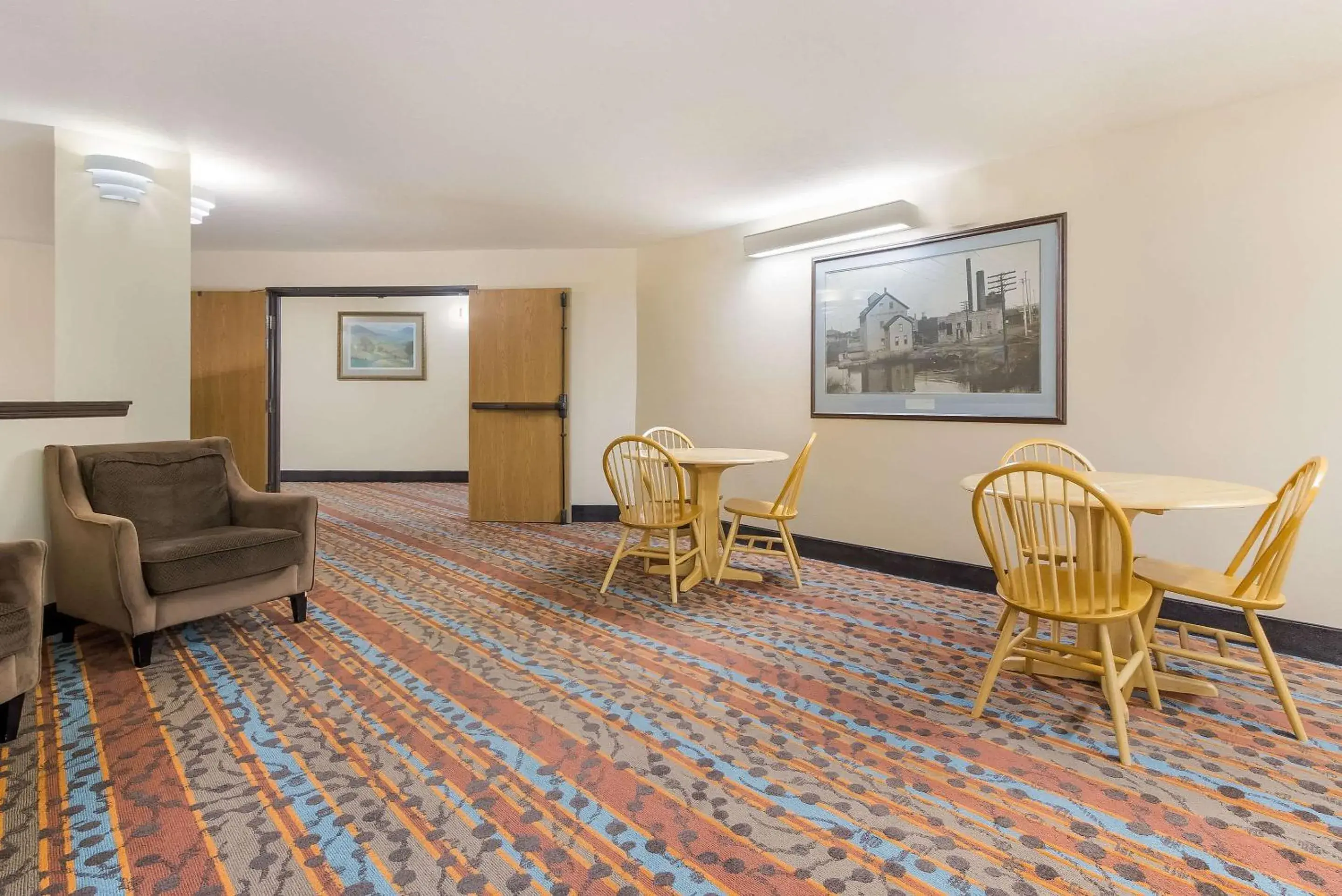 Lobby or reception, Seating Area in Sleep Inn Airport Sioux Falls