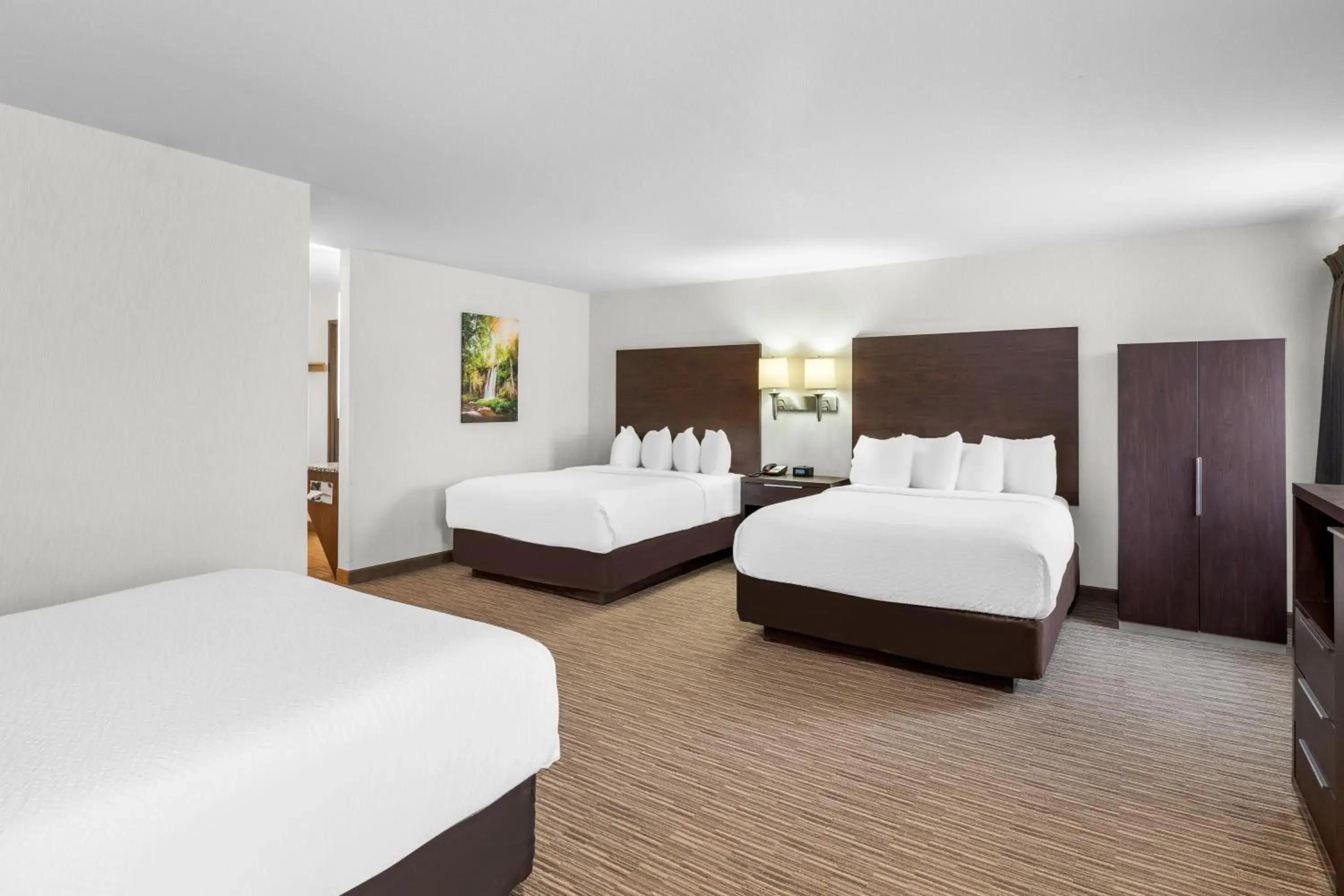 Bedroom, Bed in EverSpring Inn & Suites Bedroom, Bed in EverSpring Inn & Suites