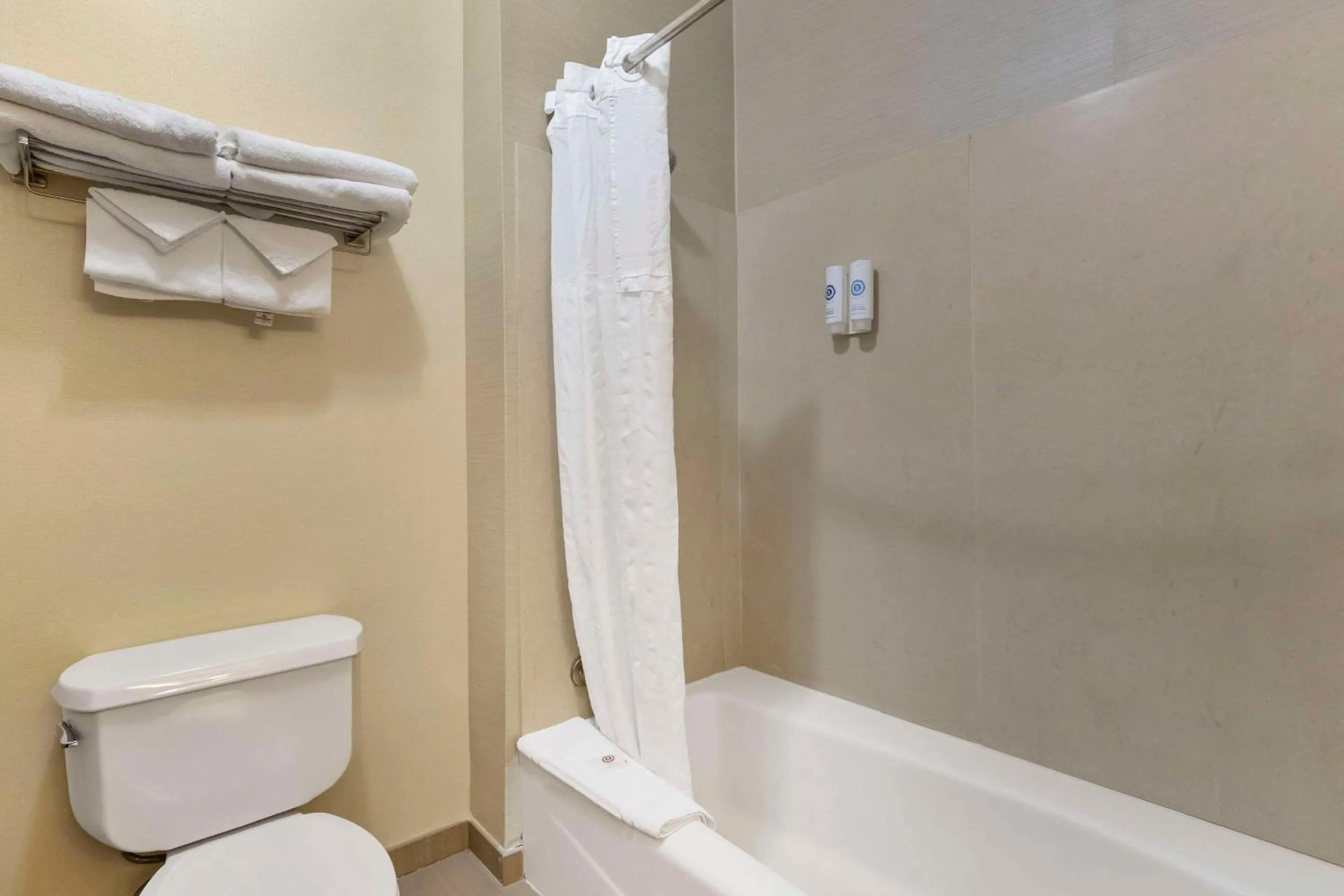 Bedroom in Comfort Inn & Suites