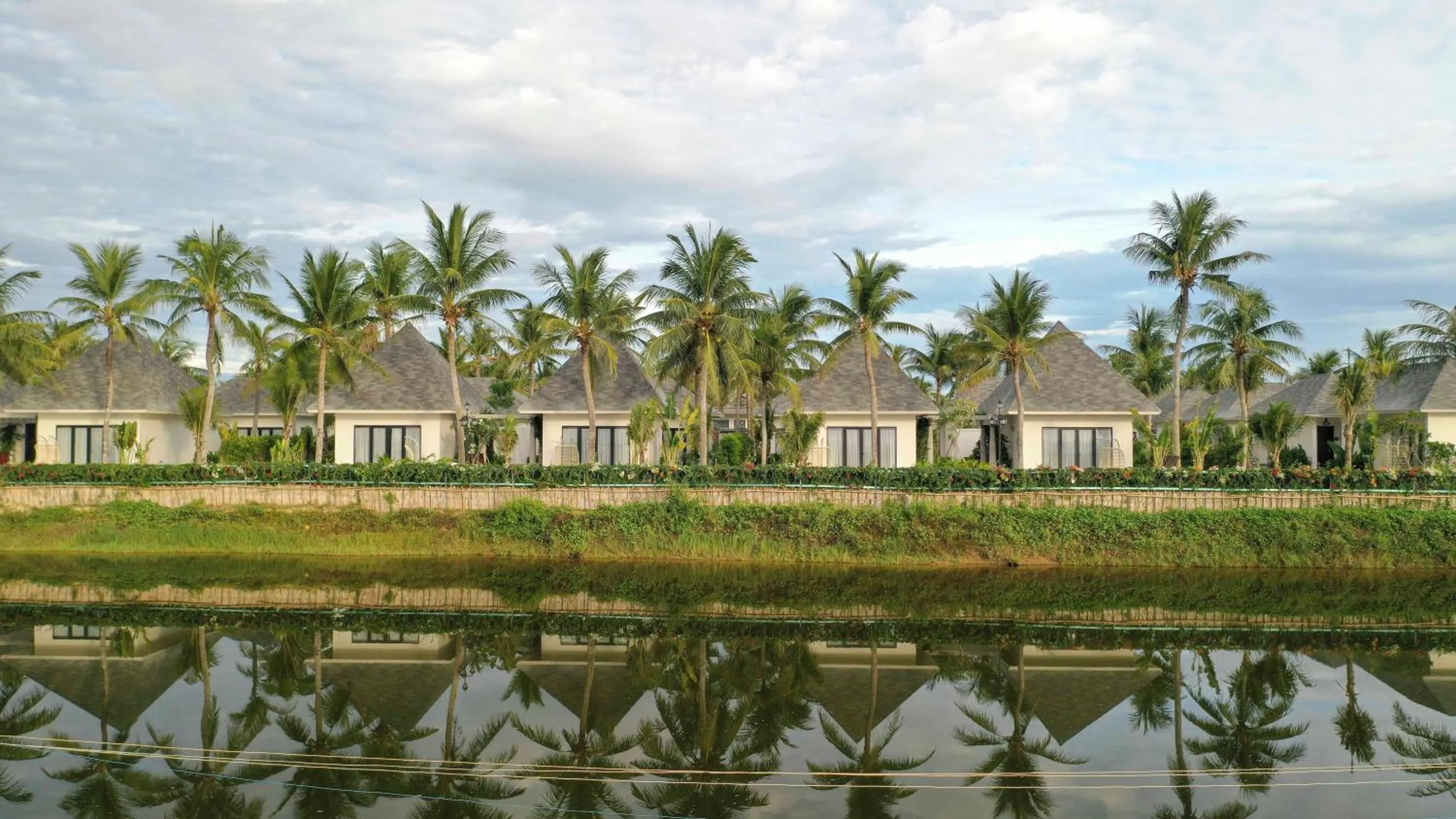 Property building in CocoLand Thu Xa Ancient Town Resort