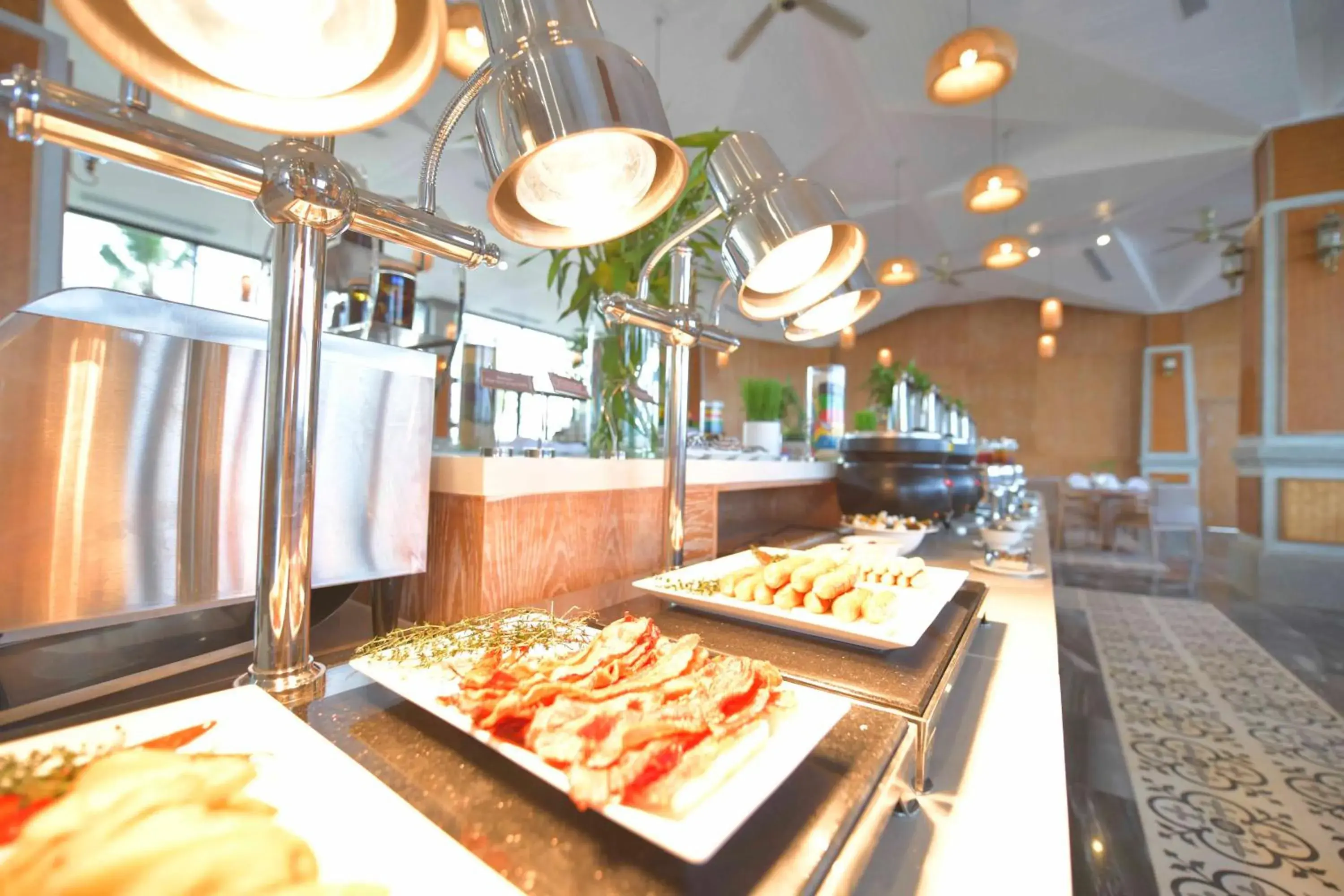 Restaurant/places to eat in CocoLand Thu Xa Ancient Town Hotel & Resort Restaurant/places to eat in CocoLand Thu Xa Ancient Town Hotel & Resort