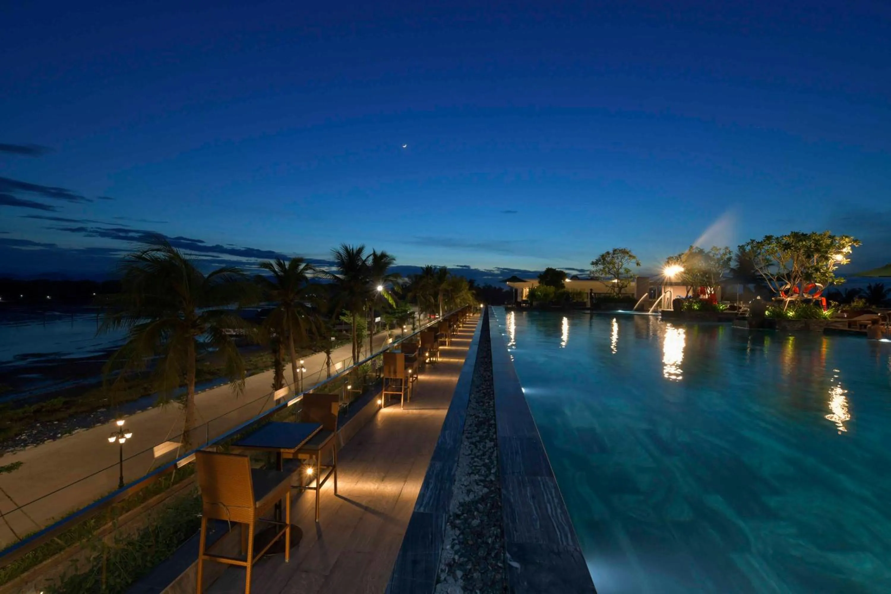 BBQ facilities in CocoLand Thu Xa Ancient Town Resort