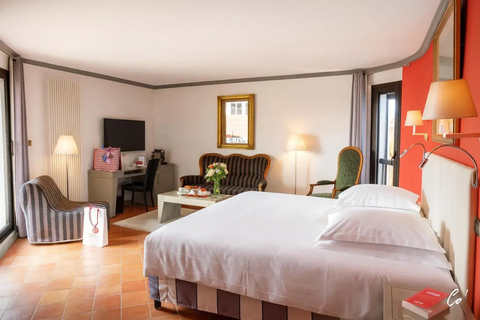 Superior Double Room in Georges Blanc Parc & Spa Superior Double Room in Georges Blanc Parc & Spa