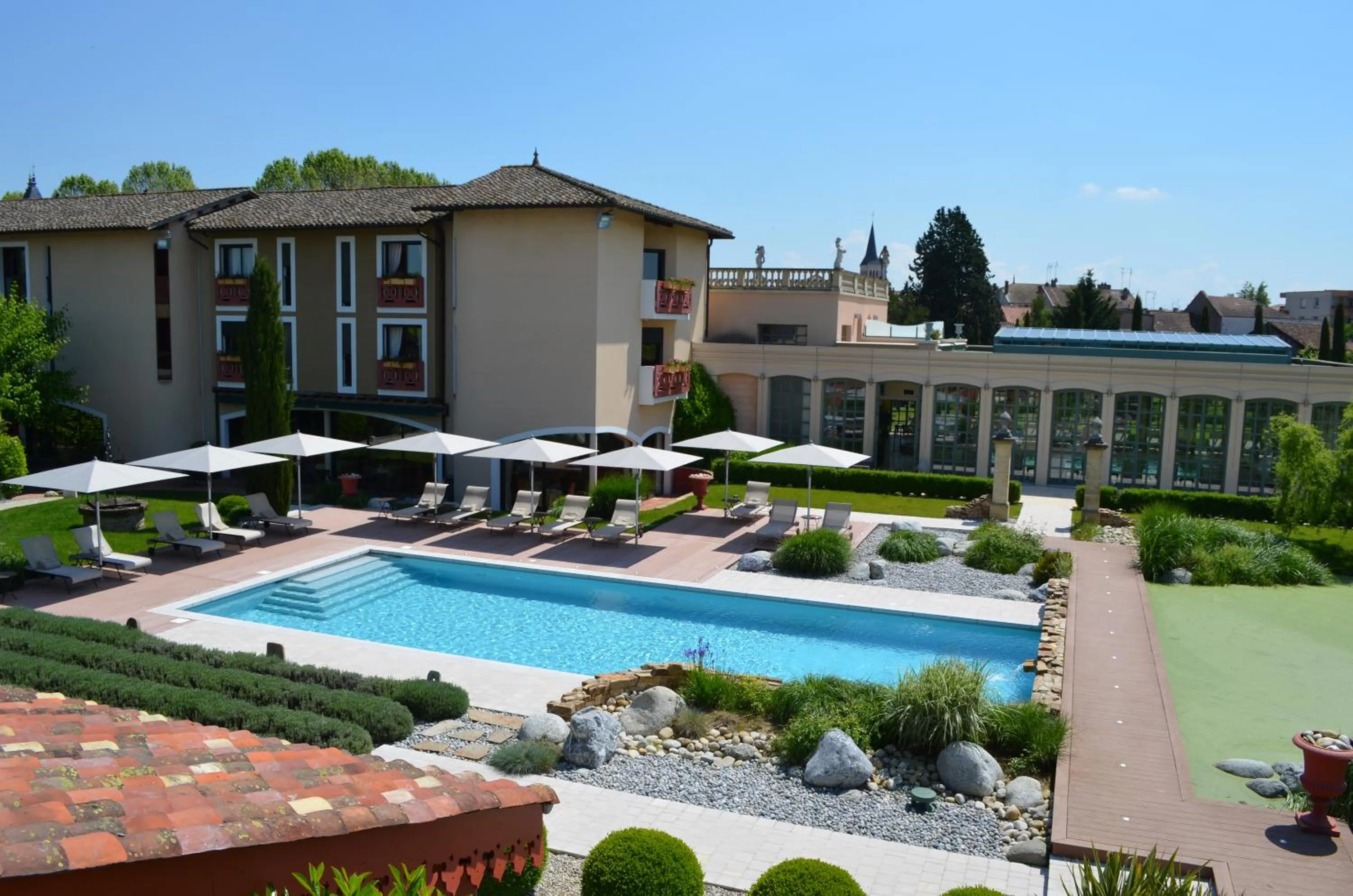 Patio in Georges Blanc Parc & Spa