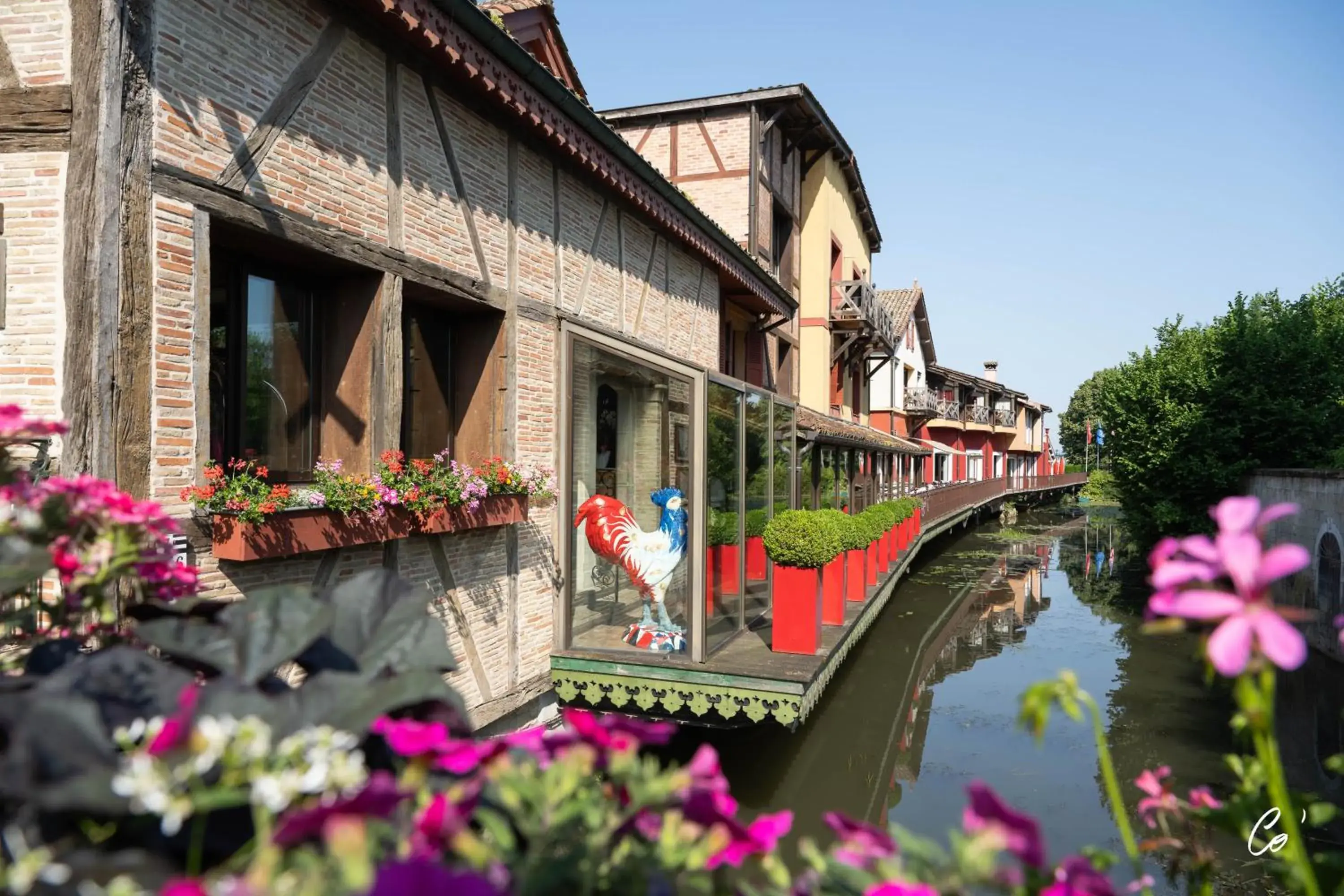 Property building in Georges Blanc Parc & Spa Property building in Georges Blanc Parc & Spa