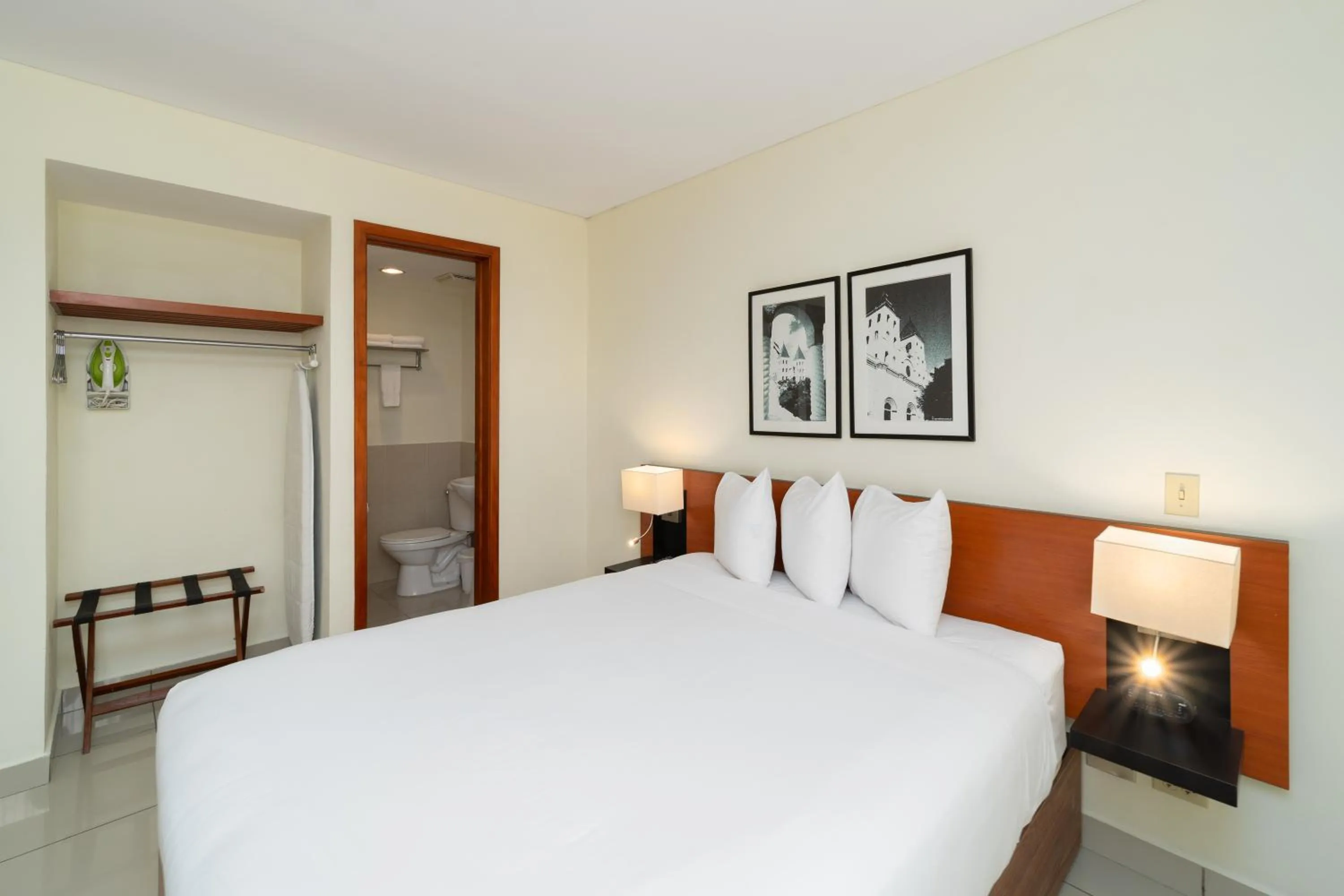 Bed in Comfort Inn Real San Miguel