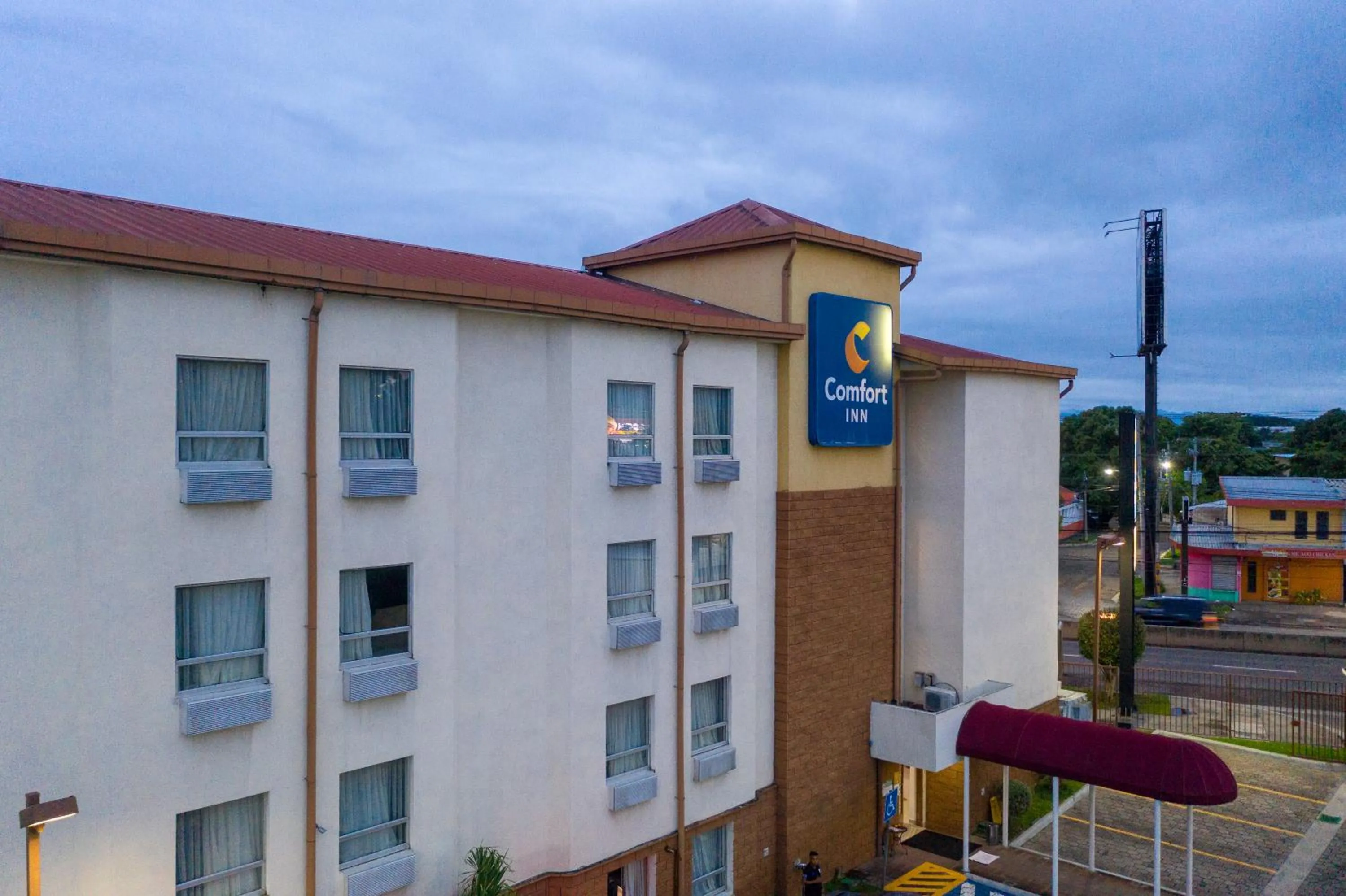 Property building in Comfort Inn Real San Miguel