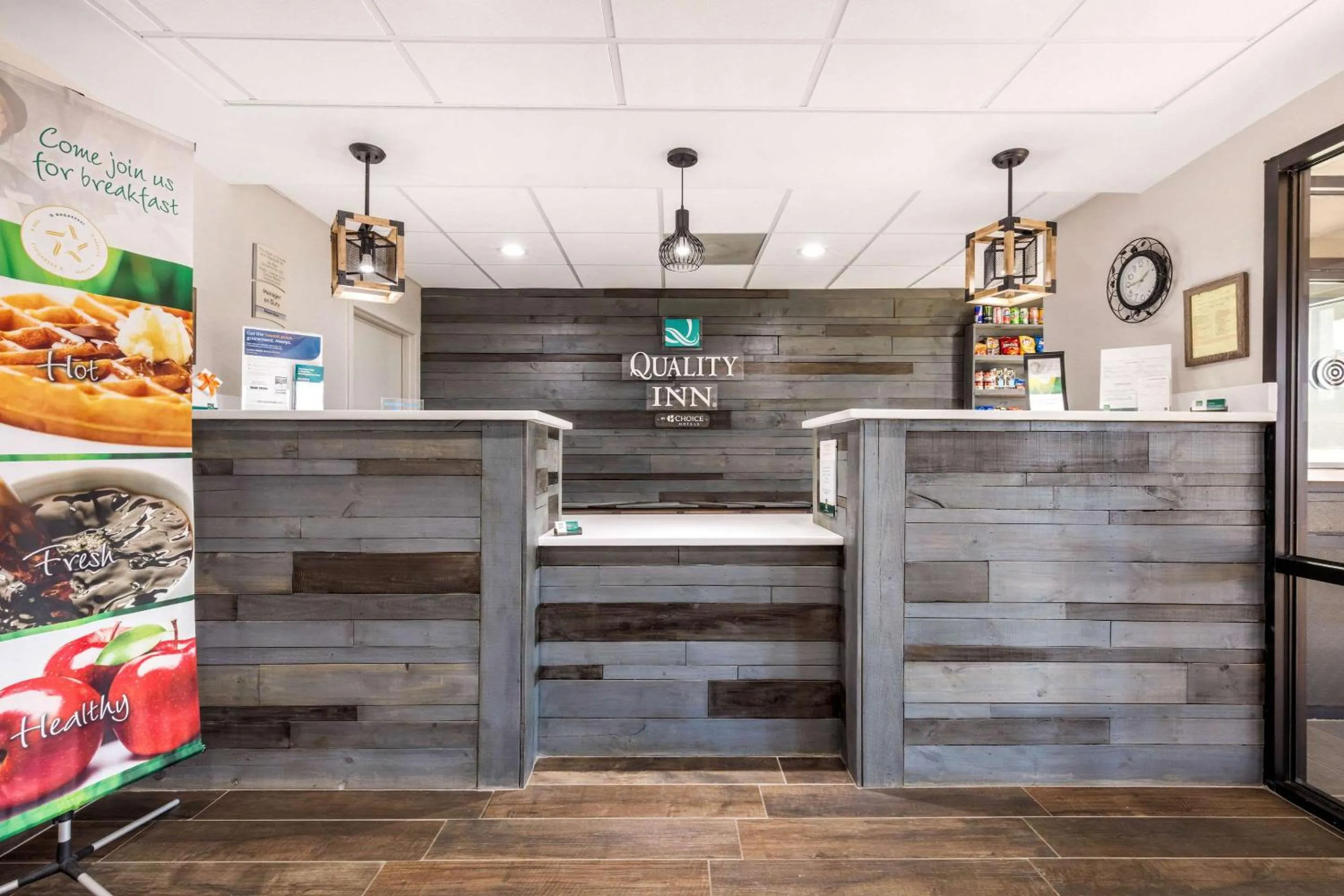 Lobby or reception in Quality Inn