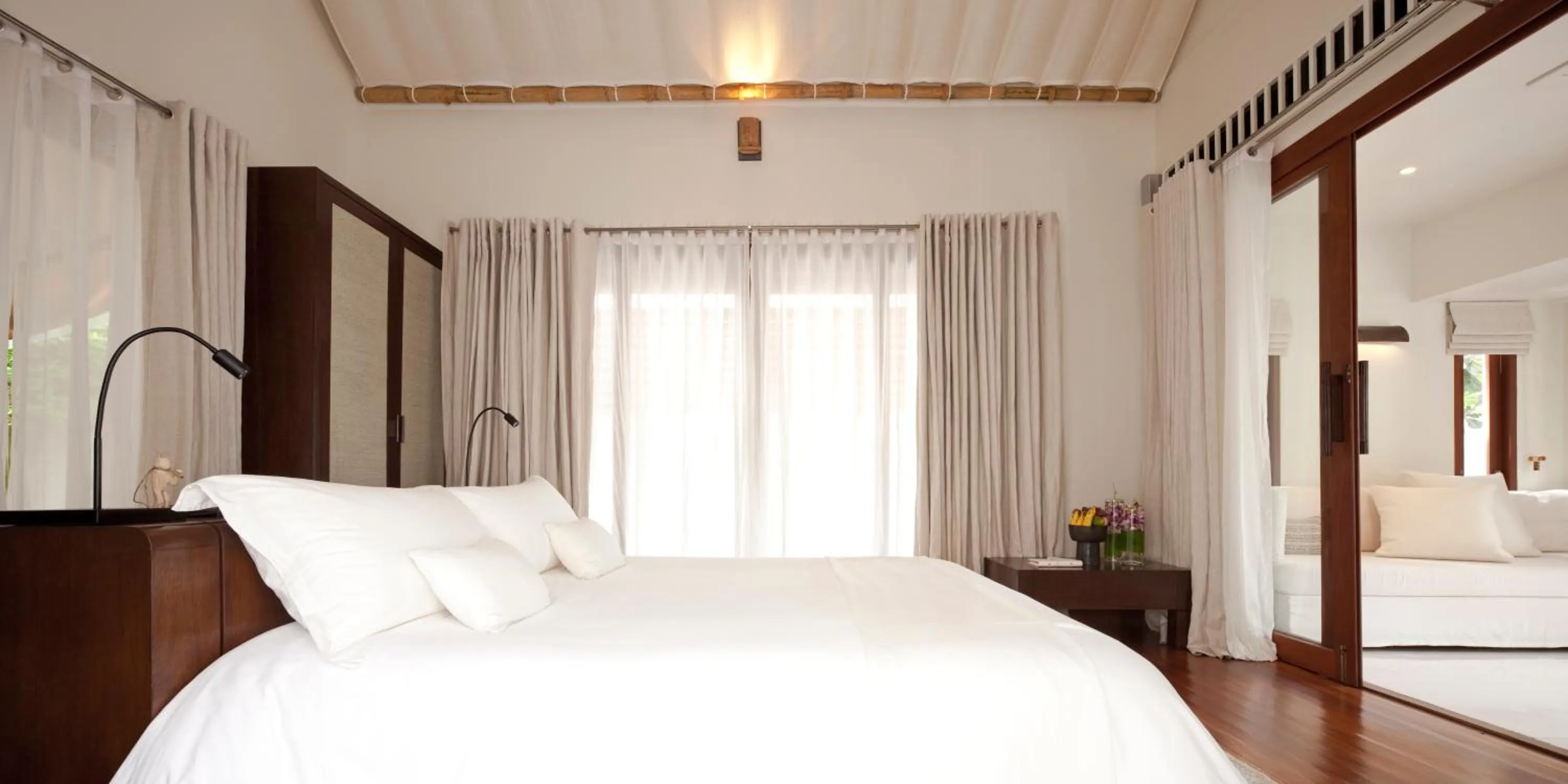 Bed in SALA Samui Choengmon Beach Resort