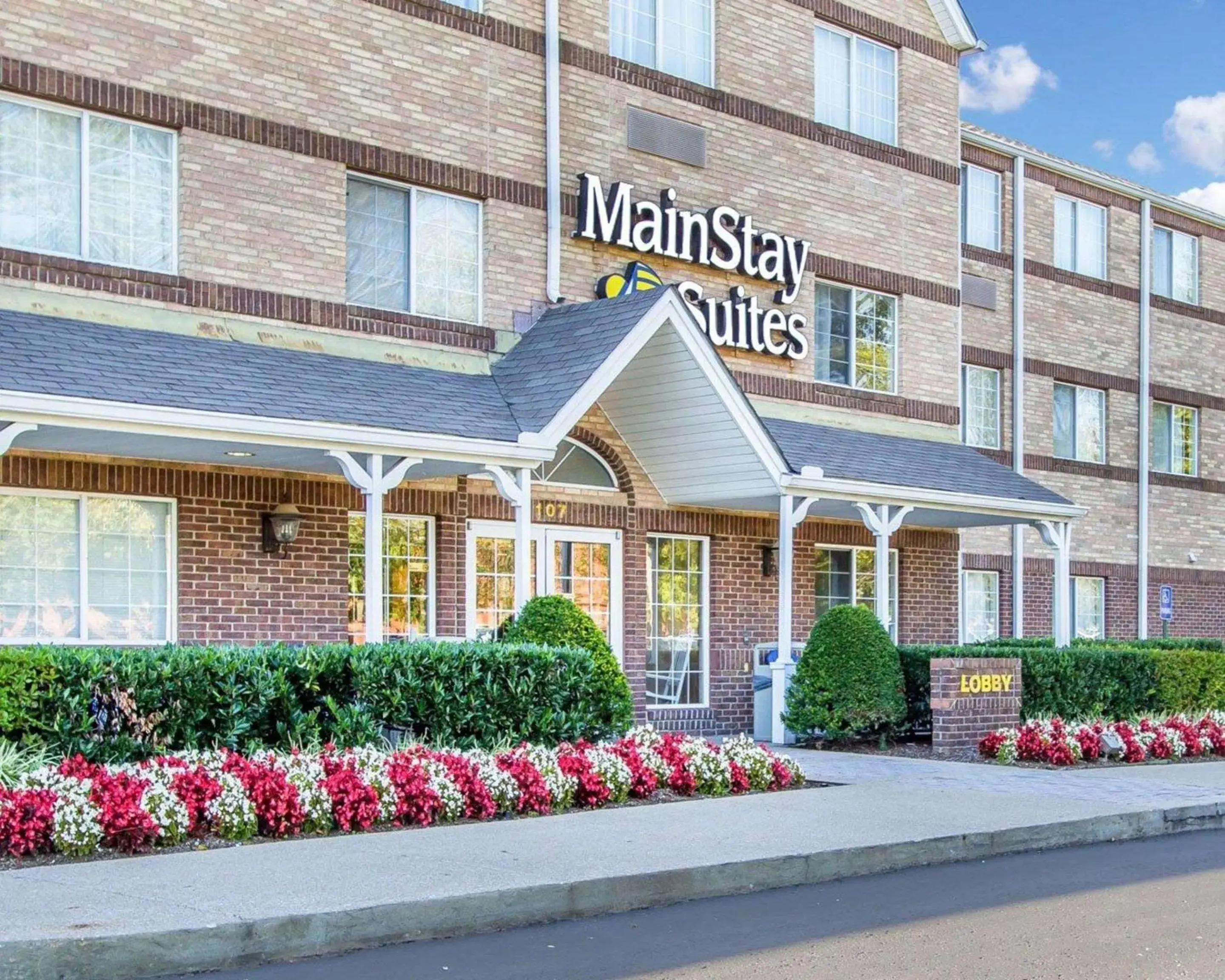Property building in MainStay Suites Brentwood-Nashville Property building in MainStay Suites Brentwood-Nashville