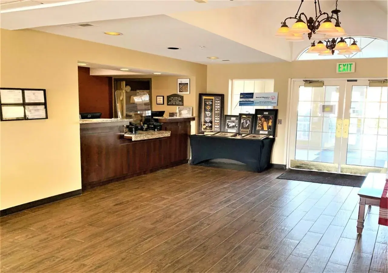 Lobby or reception in MainStay Suites Brentwood-Nashville Lobby or reception in MainStay Suites Brentwood-Nashville