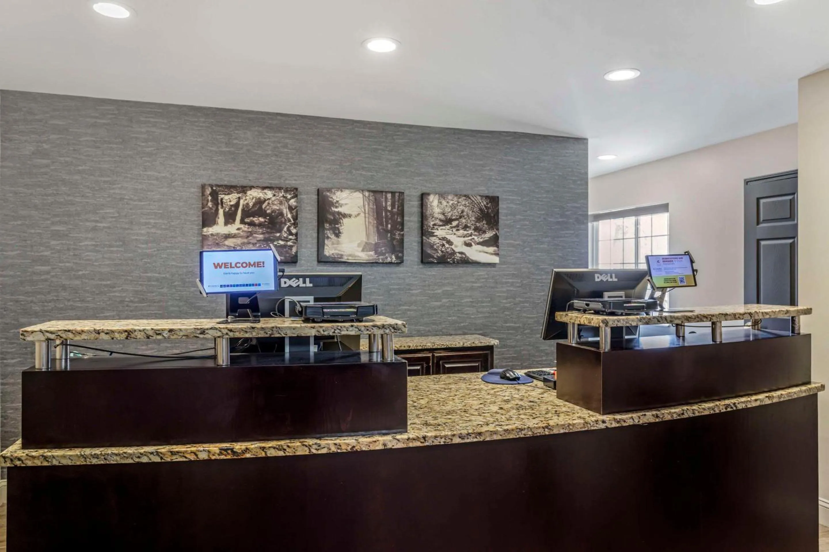 Lobby or reception in LeConte Hotel & Convention Center, an Ascend Collection Hotel