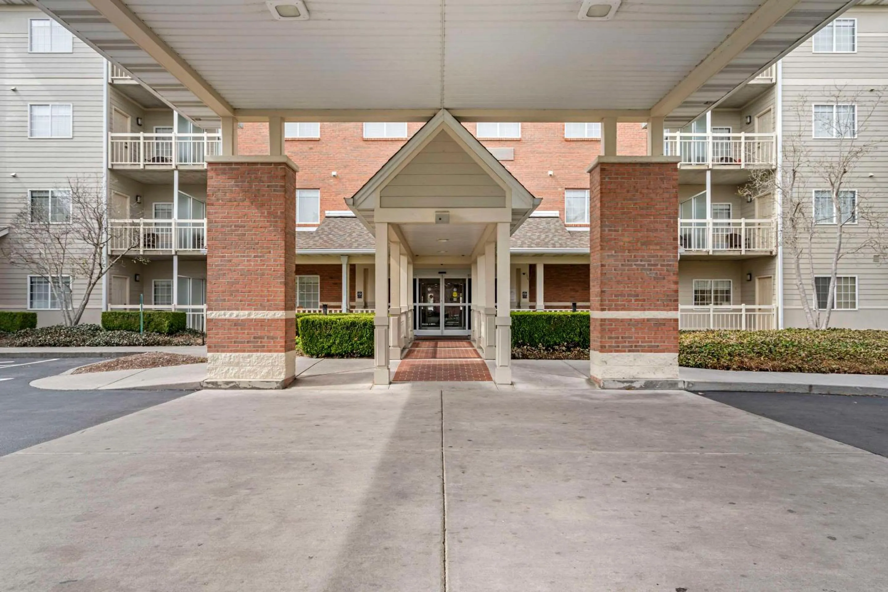 Property building in LeConte Hotel & Convention Center, an Ascend Collection Hotel