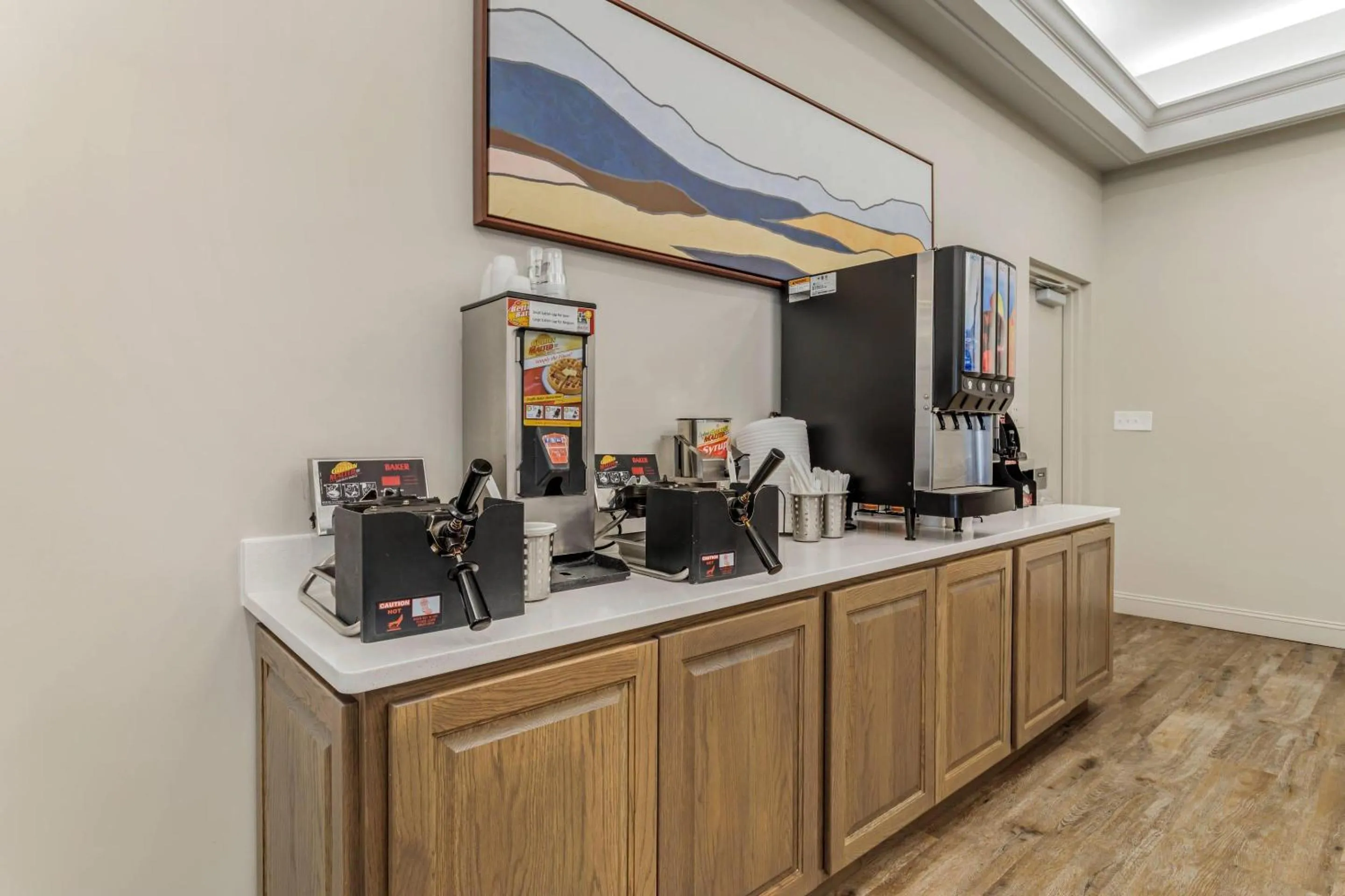 Breakfast in LeConte Hotel & Convention Center, an Ascend Collection Hotel