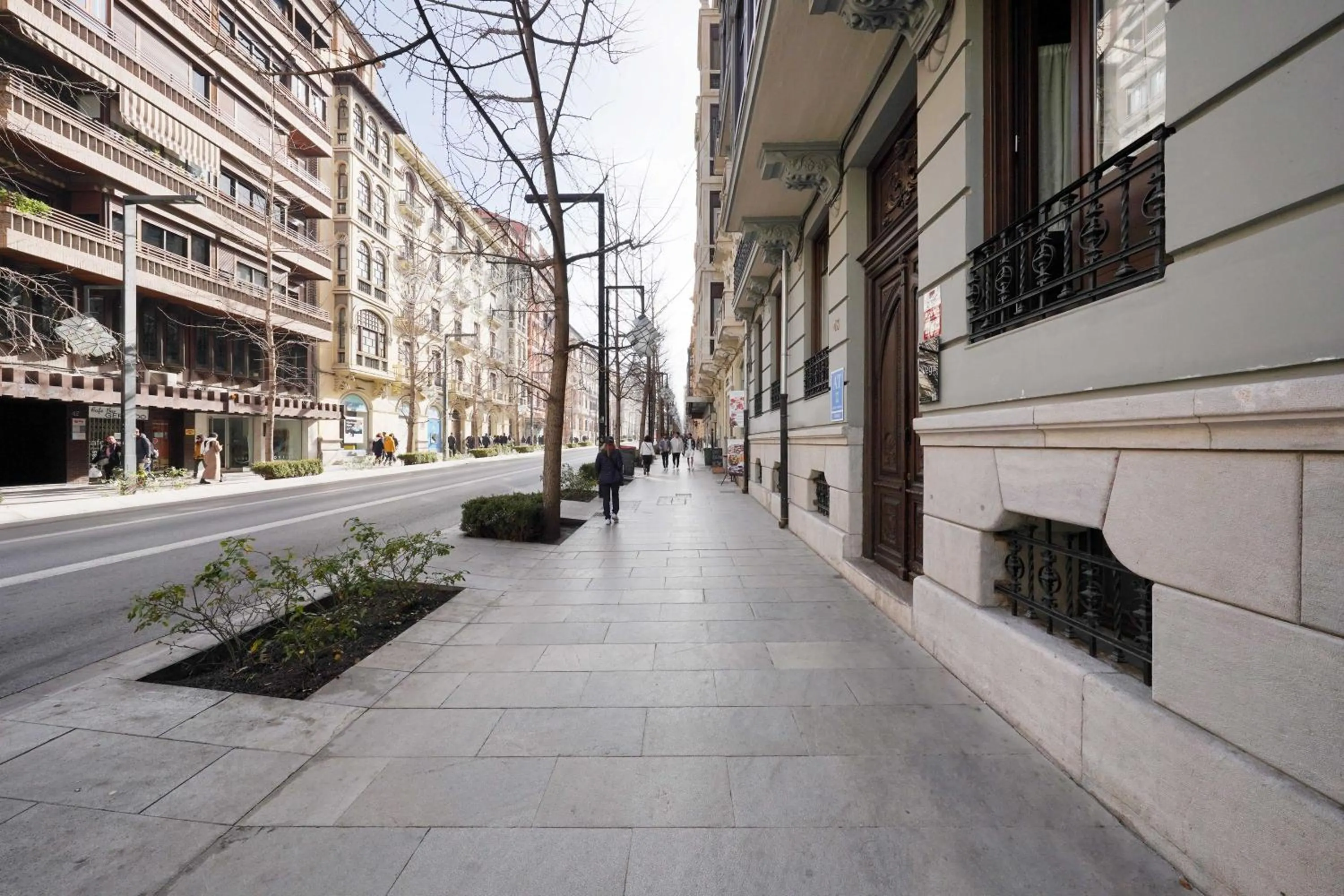 Property building in Numa Granada Vega