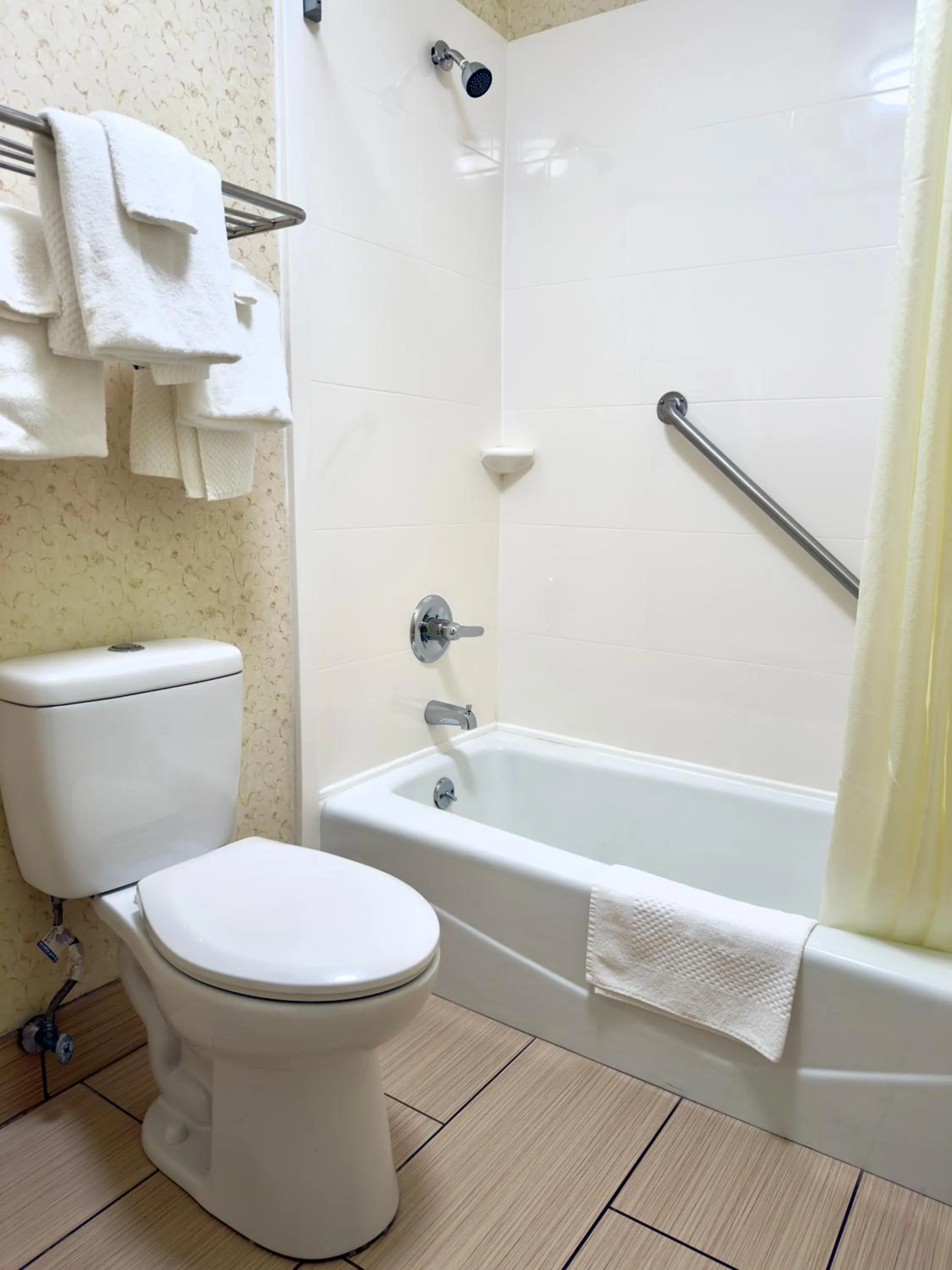 Bathroom in Econo Lodge