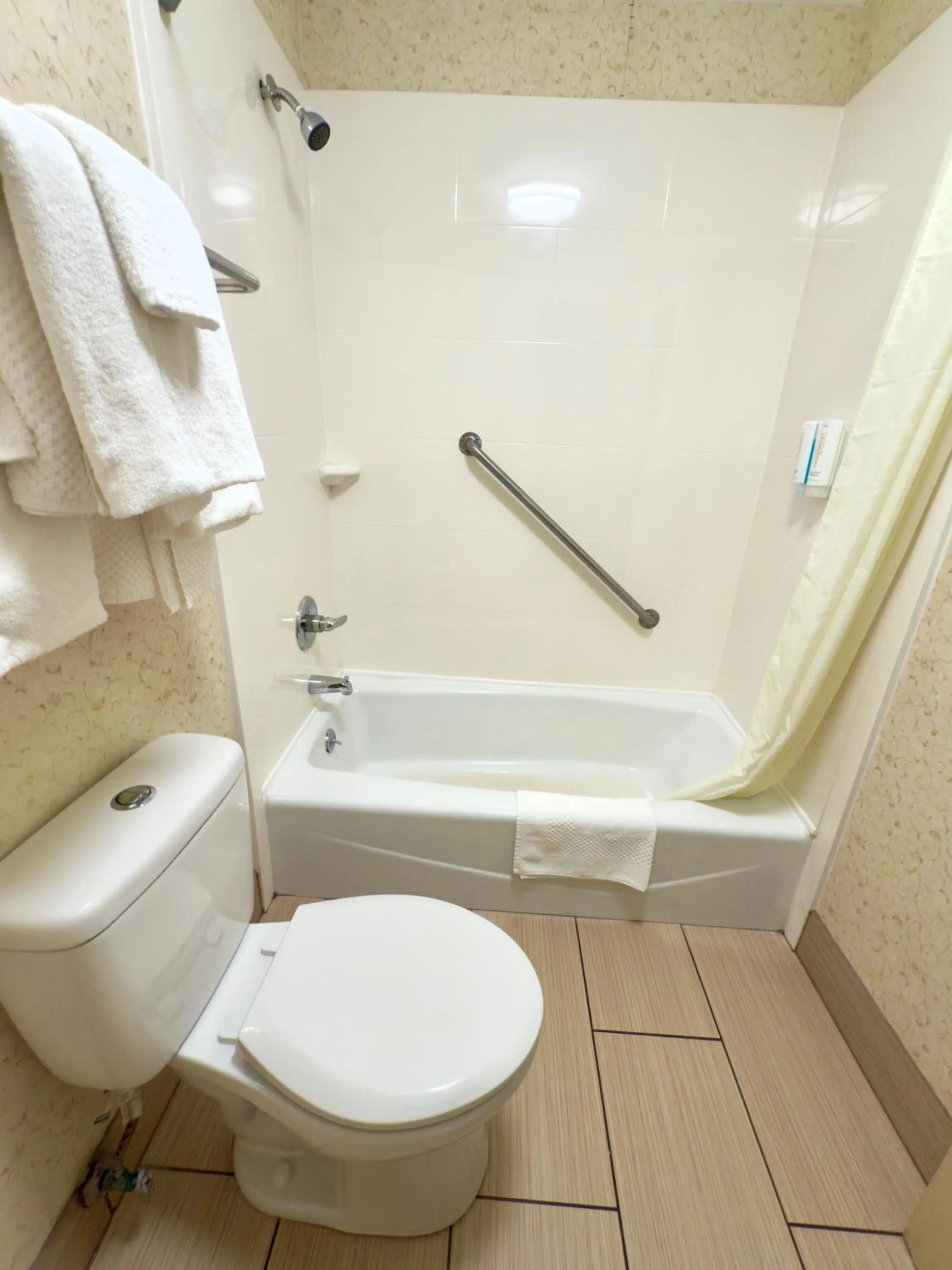 Bathroom in Econo Lodge