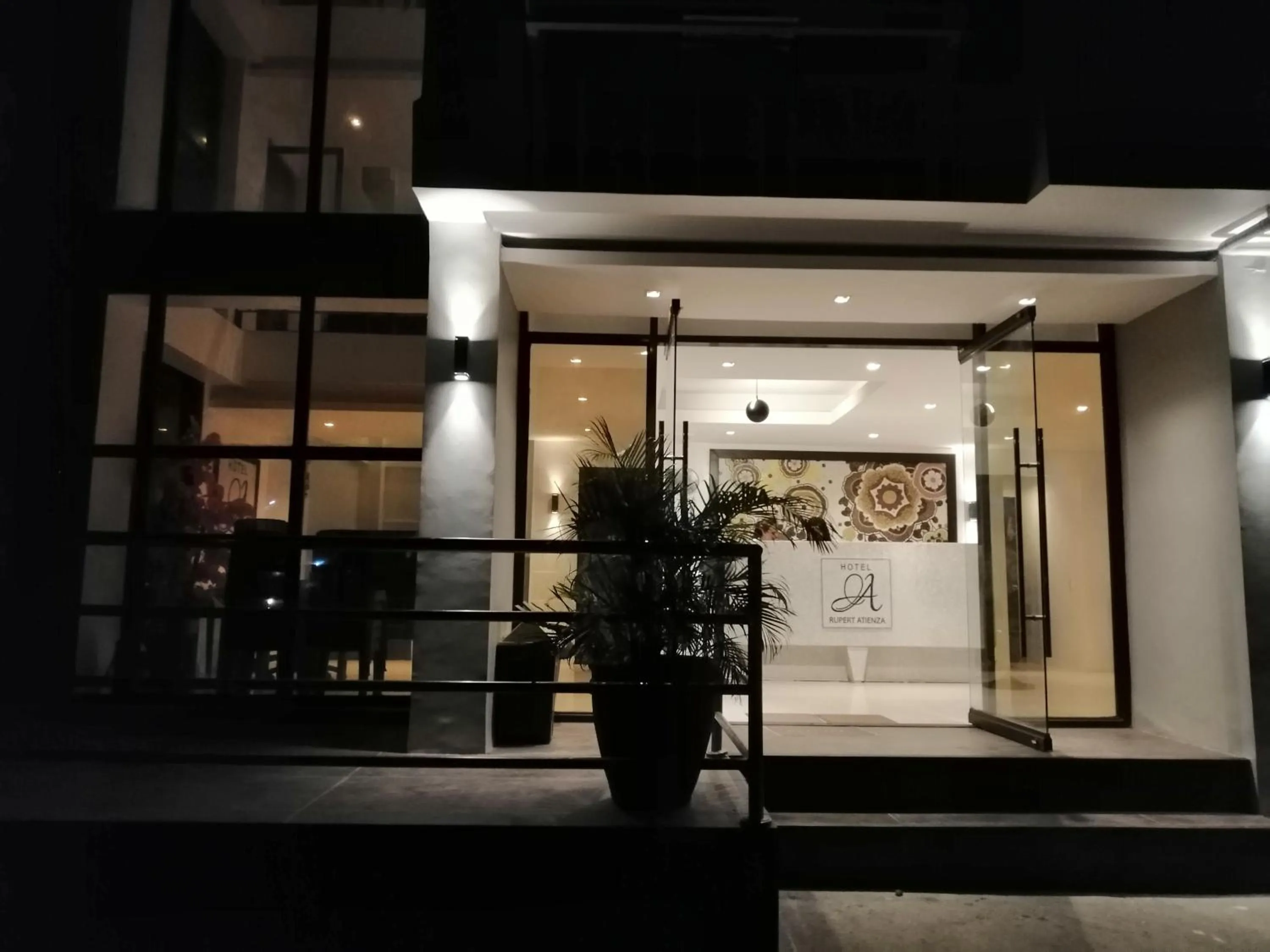 Facade/entrance in Hotel Rupert A Baler