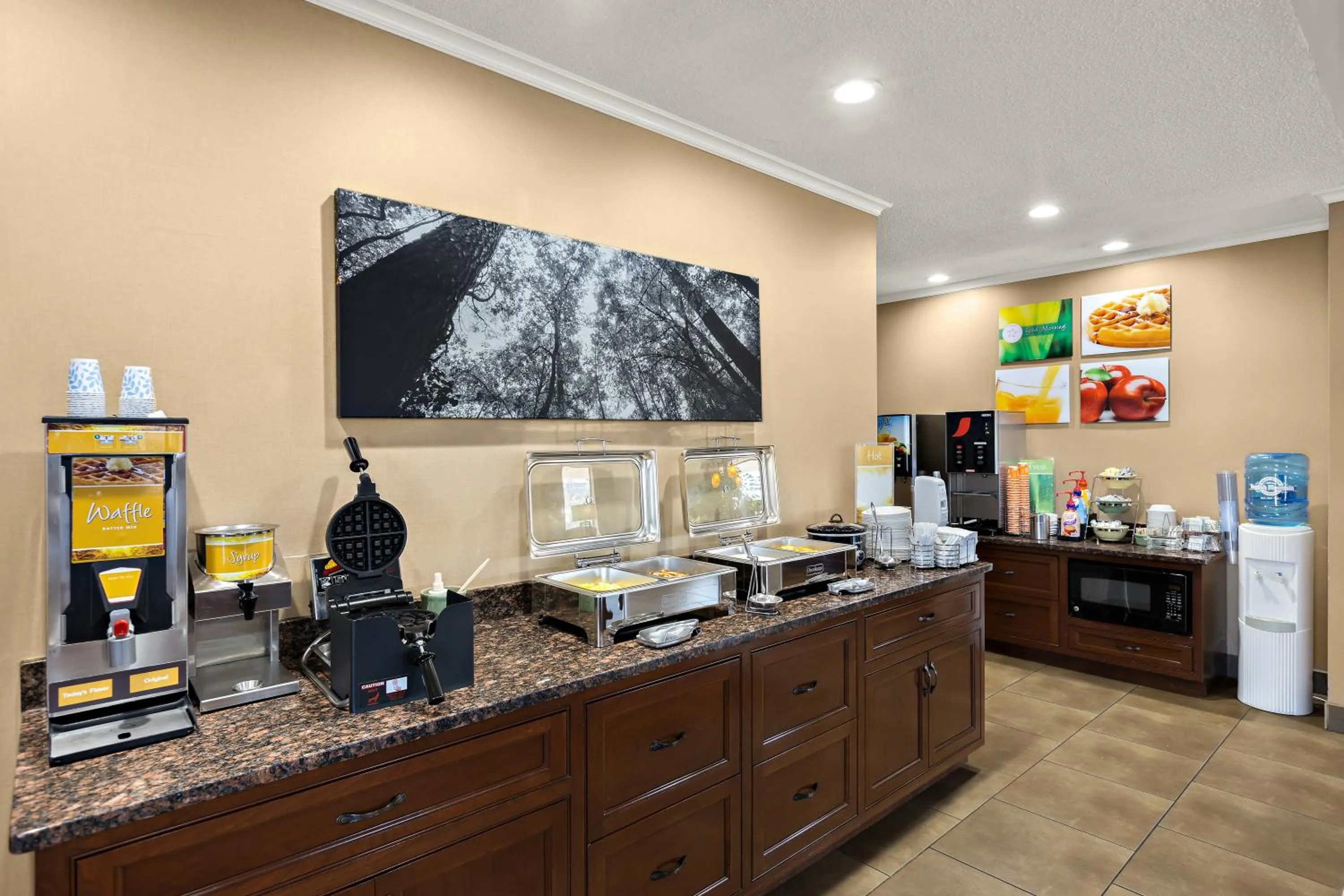 Breakfast in Quality Inn Dandridge