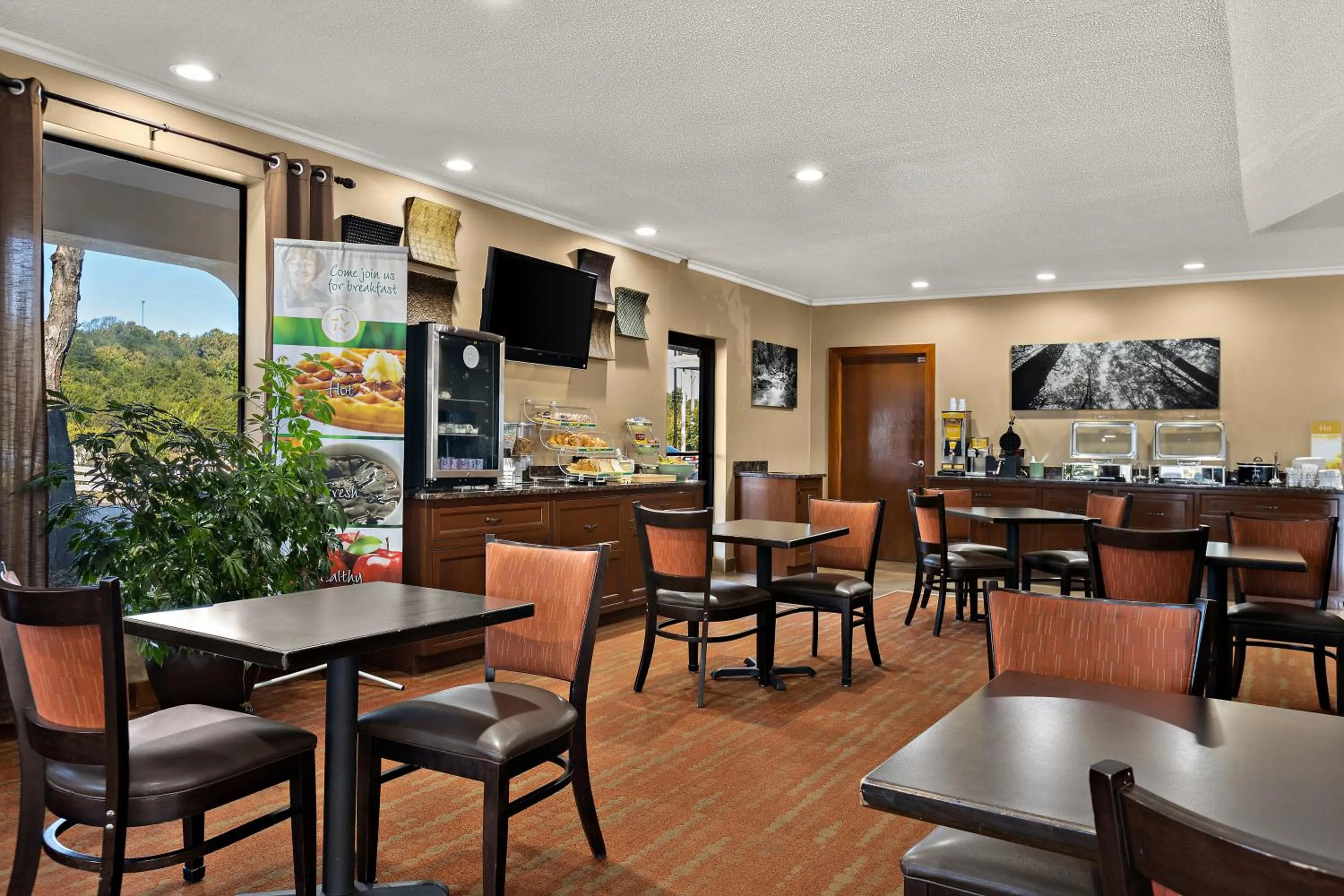 Breakfast in Quality Inn Dandridge