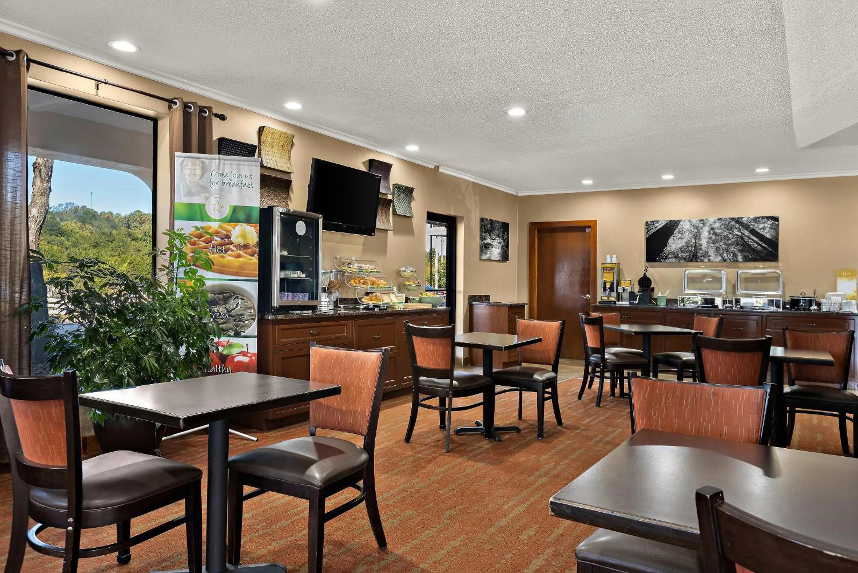 Breakfast in Quality Inn Dandridge