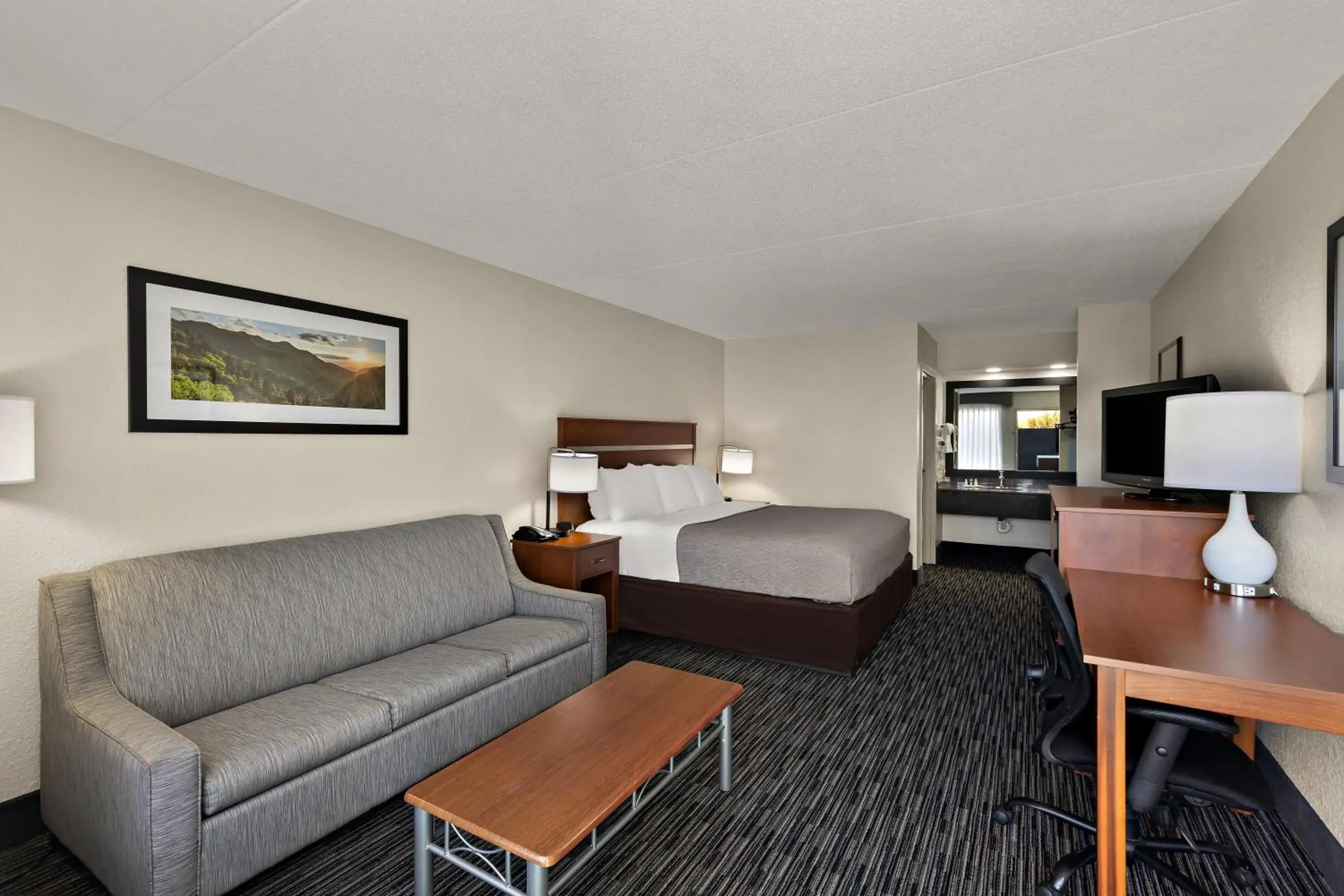 View (from property/room), Bed in Quality Inn Dandridge View (from property/room), Bed in Quality Inn Dandridge