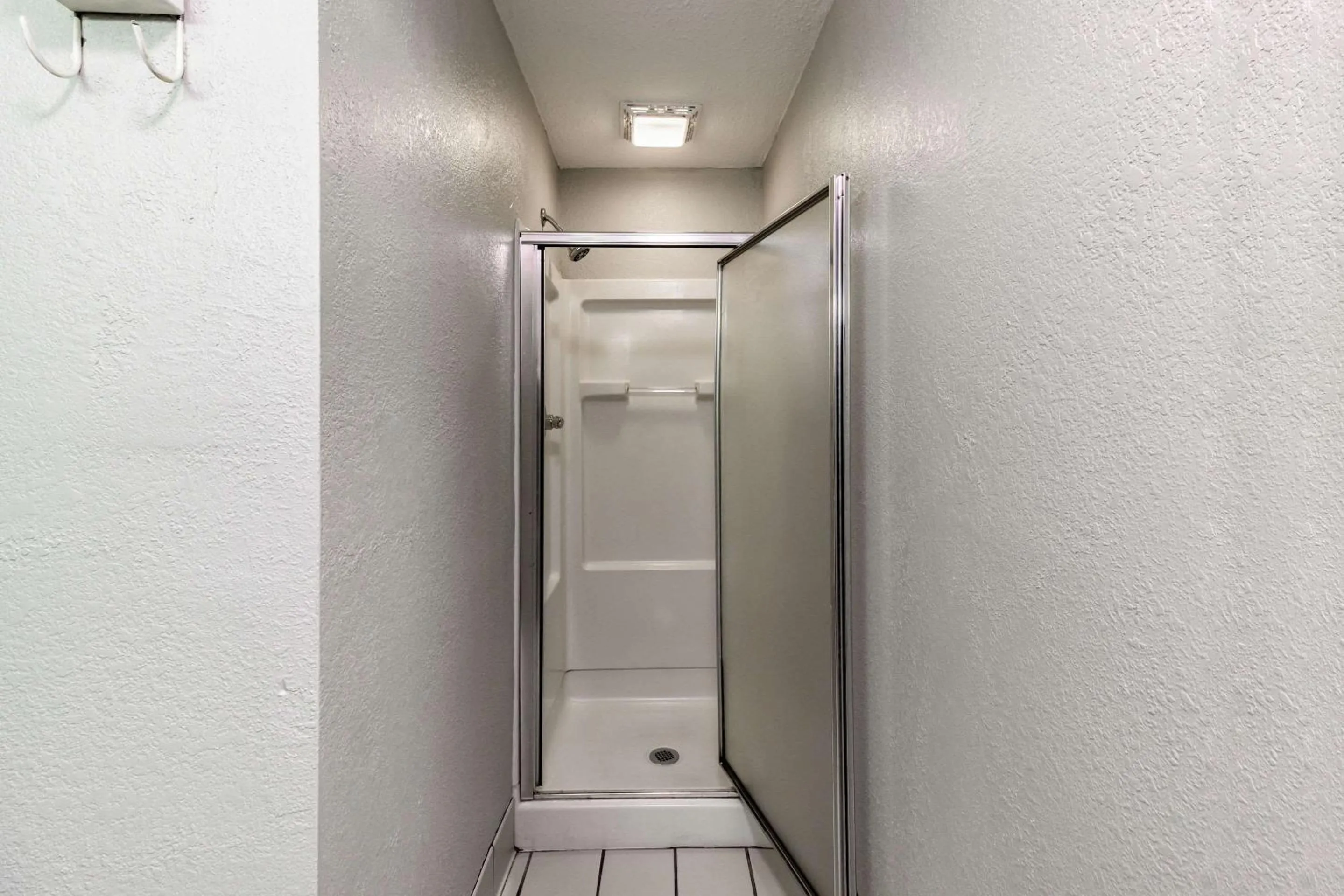 Bathroom in Quality Inn Goodlettsville