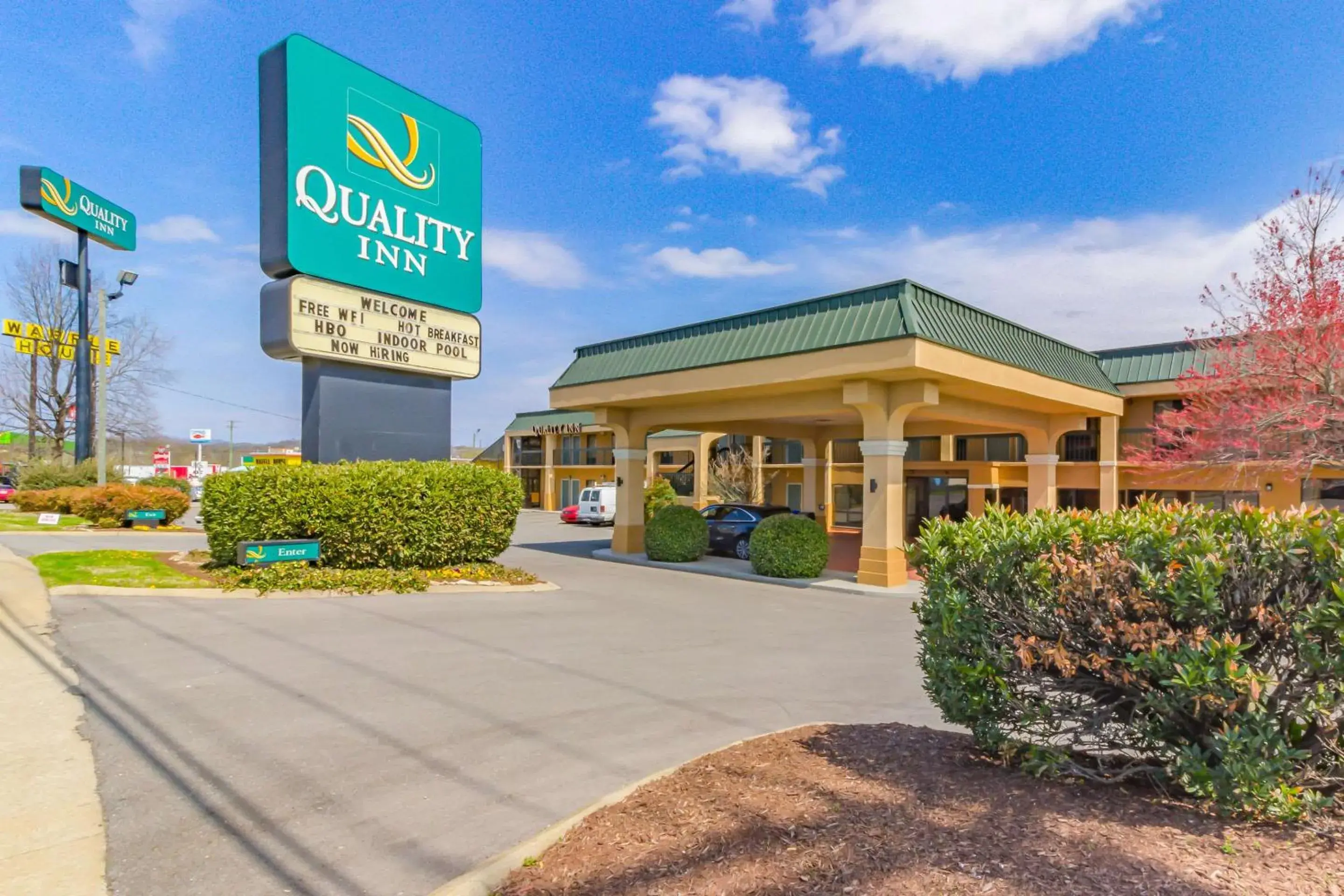 Property building in Quality Inn Goodlettsville Property building in Quality Inn Goodlettsville