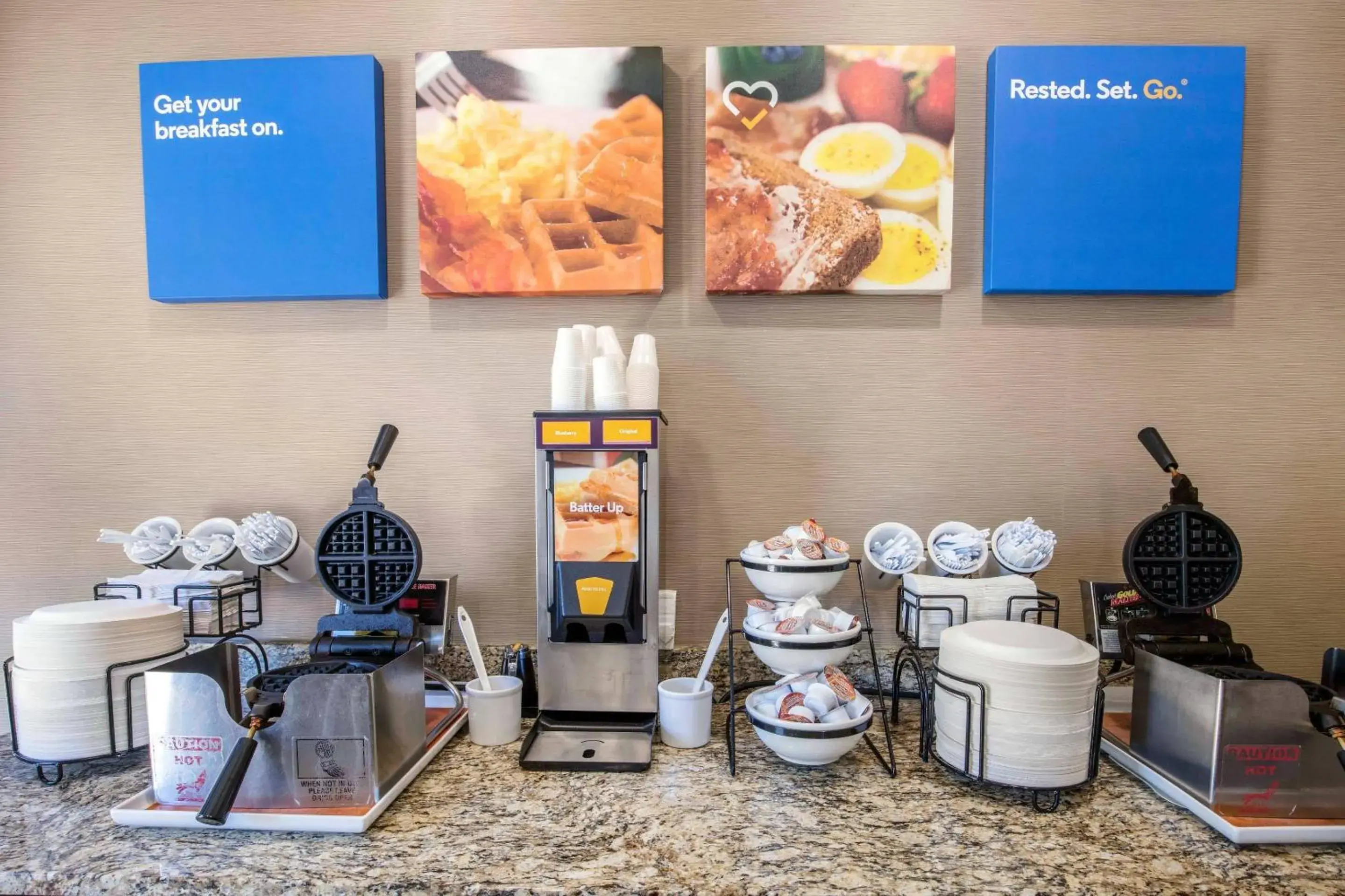 Breakfast in Comfort Inn Memphis Downtown Breakfast in Comfort Inn Memphis Downtown