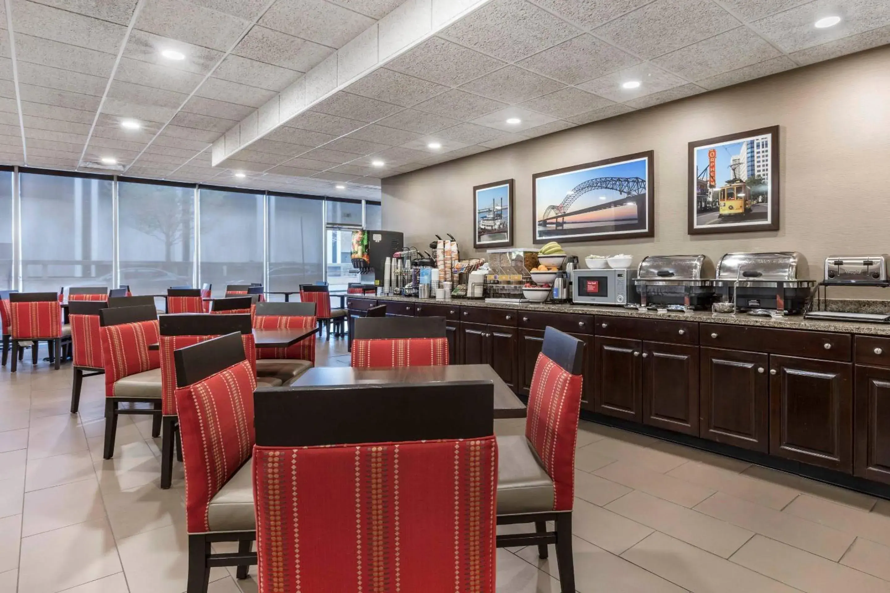 Breakfast in Comfort Inn Memphis Downtown Breakfast in Comfort Inn Memphis Downtown