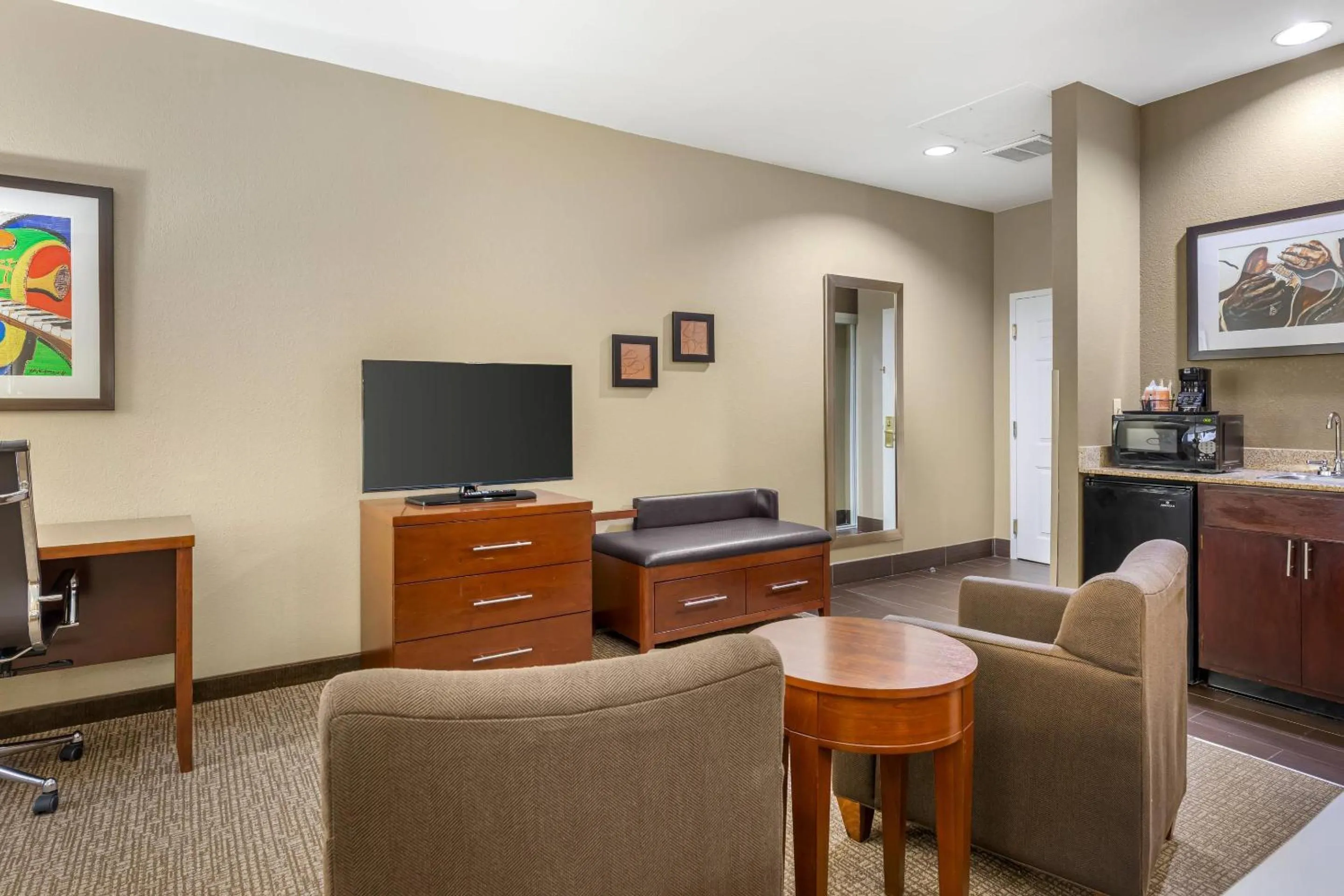 Bedroom in Comfort Inn Memphis Downtown