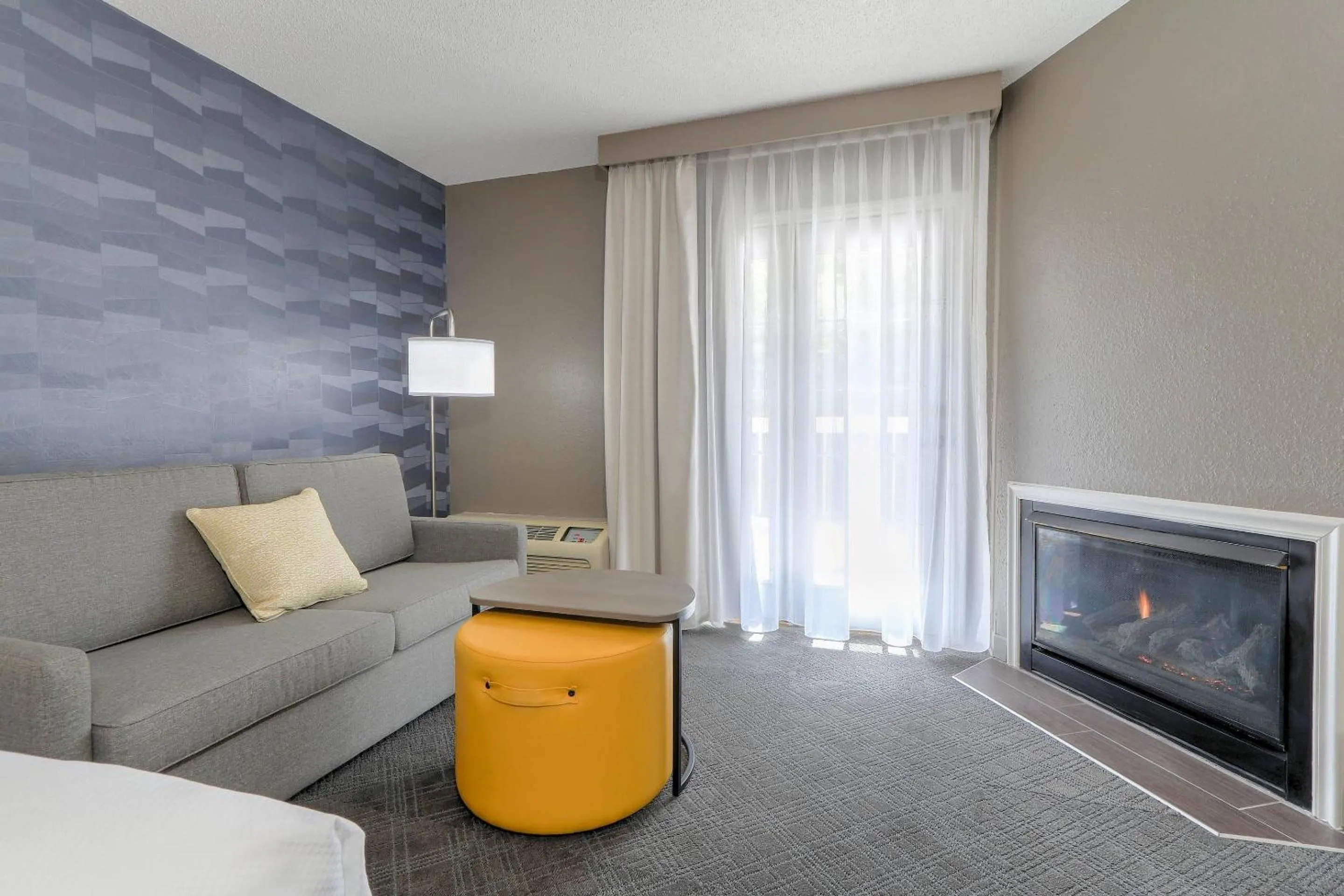 Bedroom in Comfort Inn & Suites at Dollywood Lane