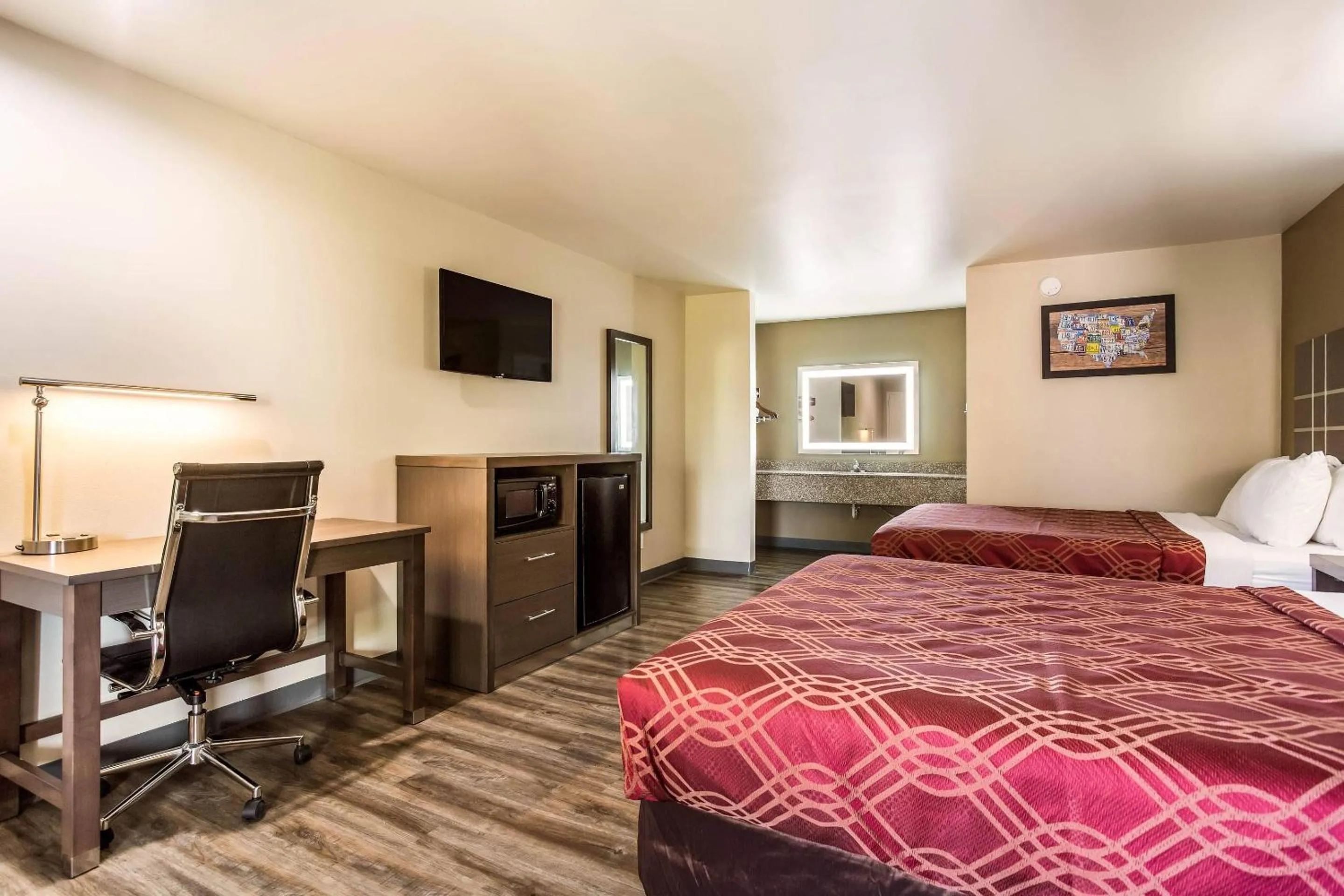 Bedroom, Bed in Econo Lodge Inn & Suites Murfreesboro Shopping District