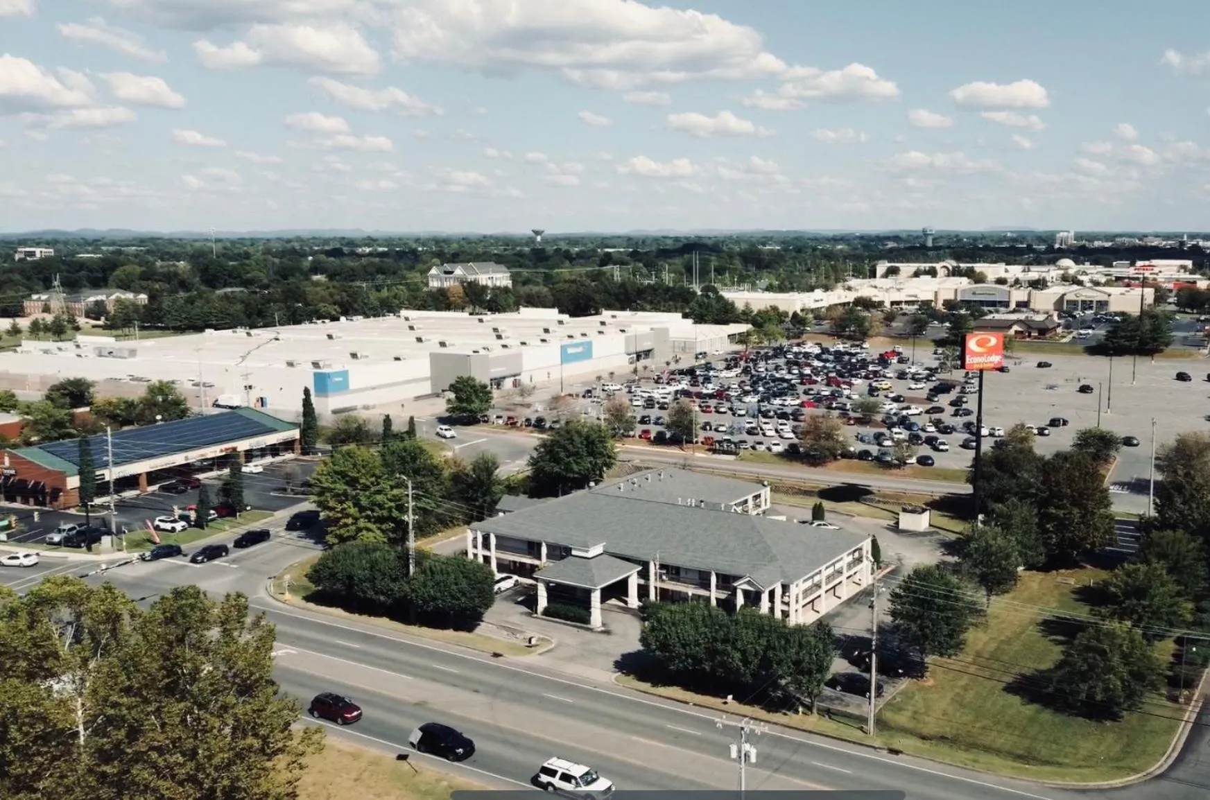 Property building in Econo Lodge Inn & Suites Murfreesboro Shopping District