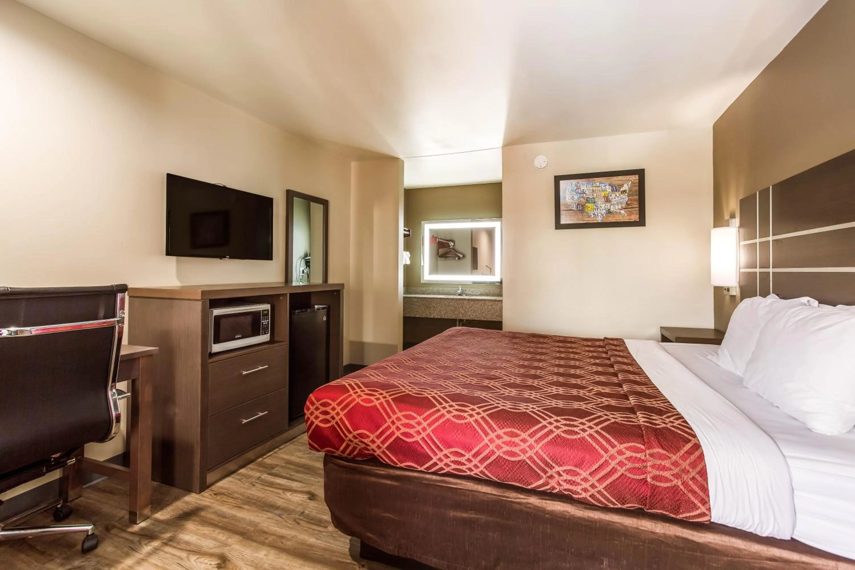 Bed in Econo Lodge Inn & Suites Murfreesboro Shopping District