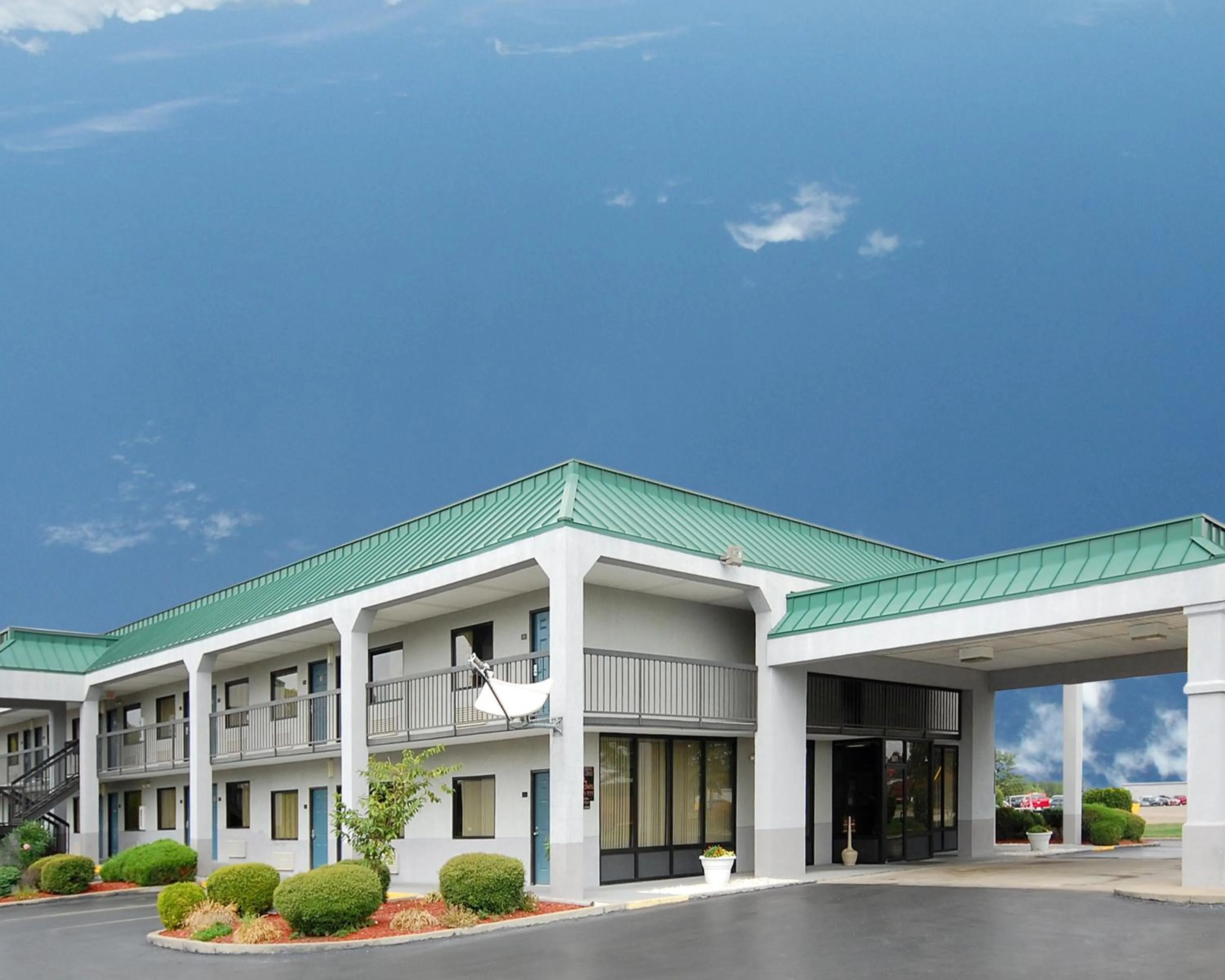 Facade/entrance in Motel 6-Covington, TN