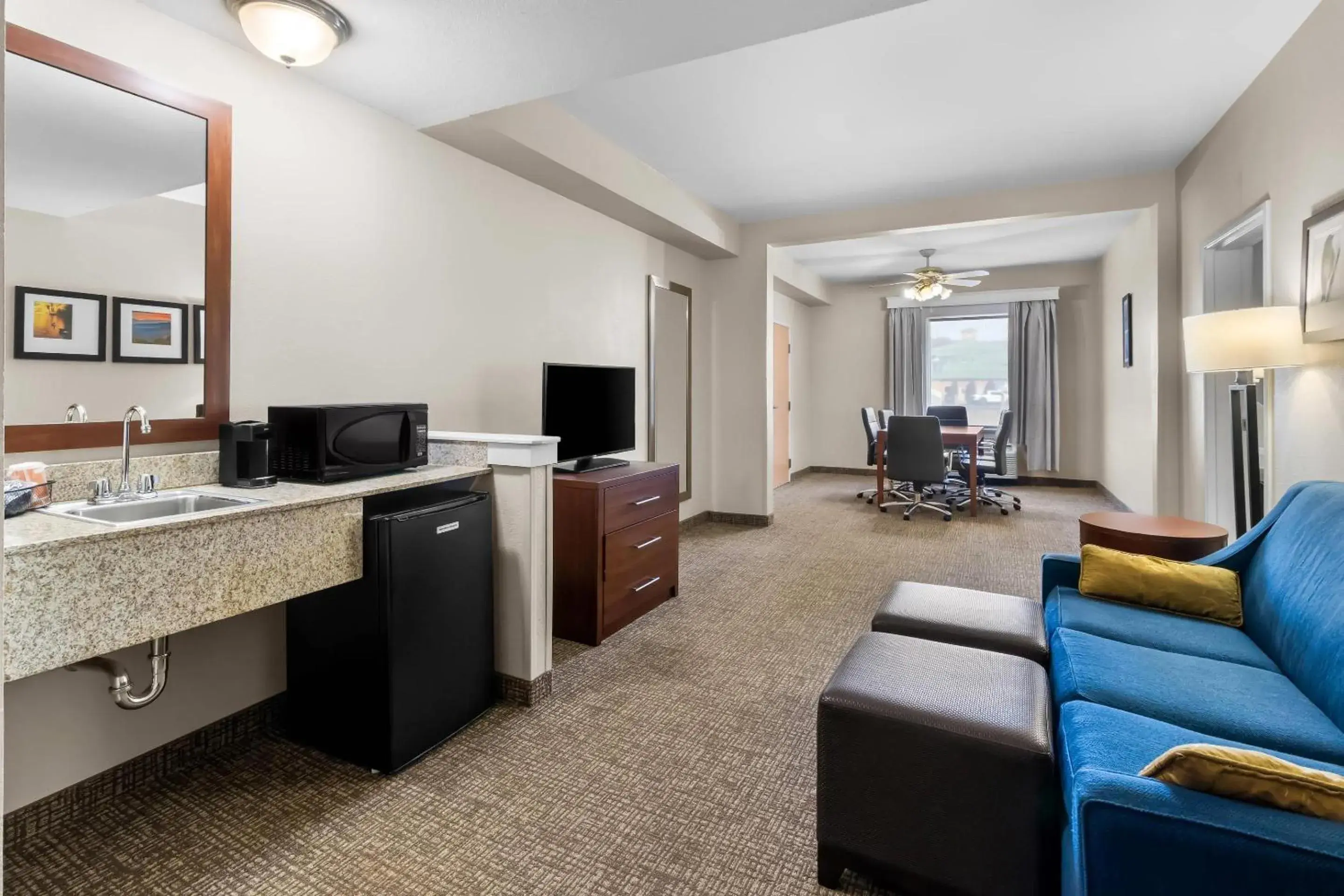 Bedroom in Comfort Suites Goodlettsville Rivergate Bedroom in Comfort Suites Goodlettsville Rivergate