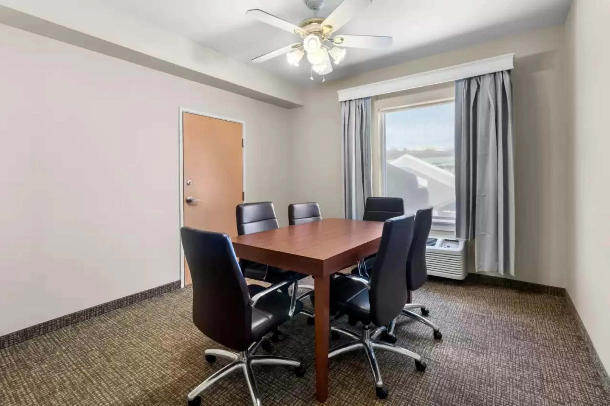 Meeting/conference room in Comfort Suites At Rivergate Mall