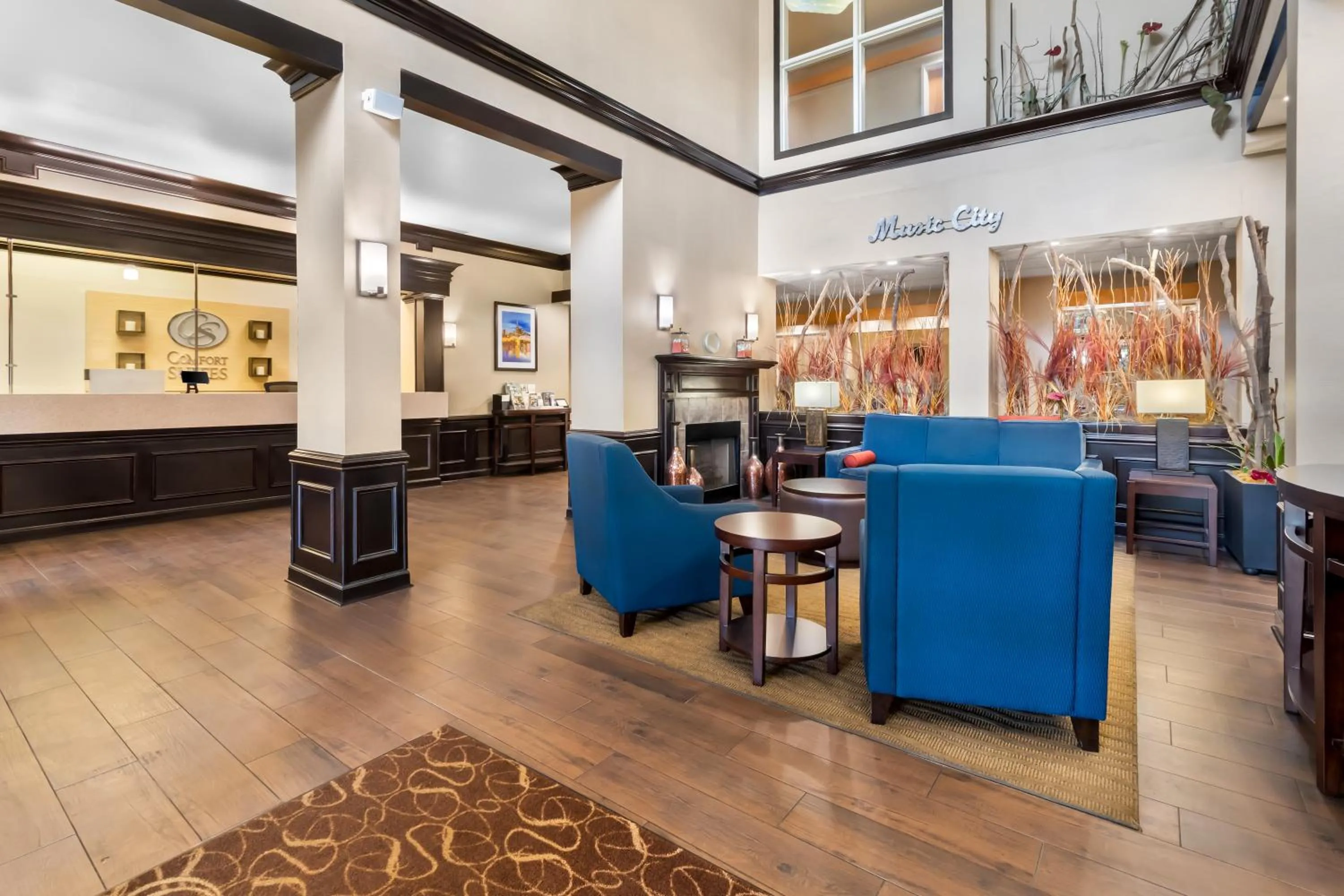 Lobby or reception in Comfort Suites At Rivergate Mall
