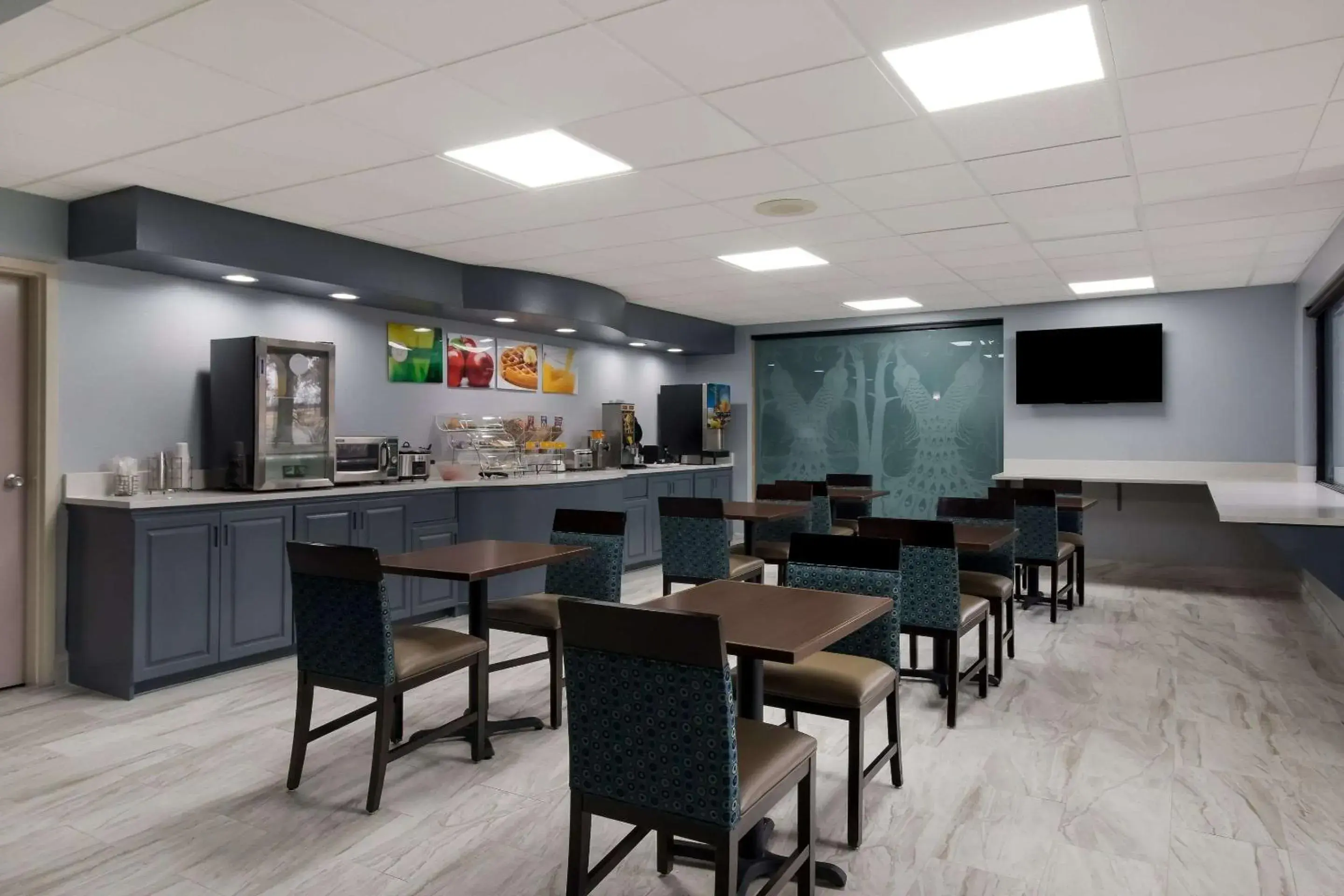 Breakfast in Quality Inn Columbia I-65 Breakfast in Quality Inn Columbia I-65